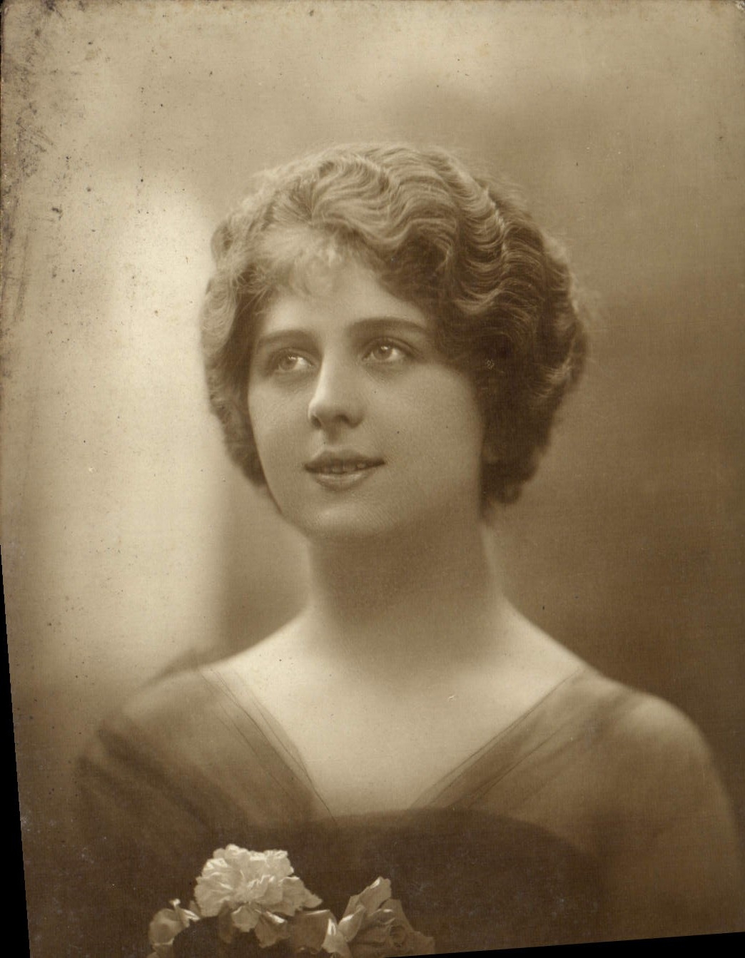 Mujer de la fantasía de la POSTAL de la VENDIMIA