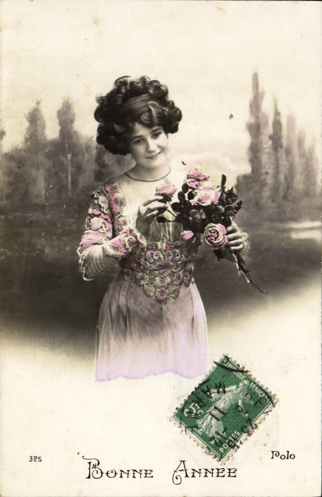 Mujer de la fantasía de la POSTAL de la VENDIMIA