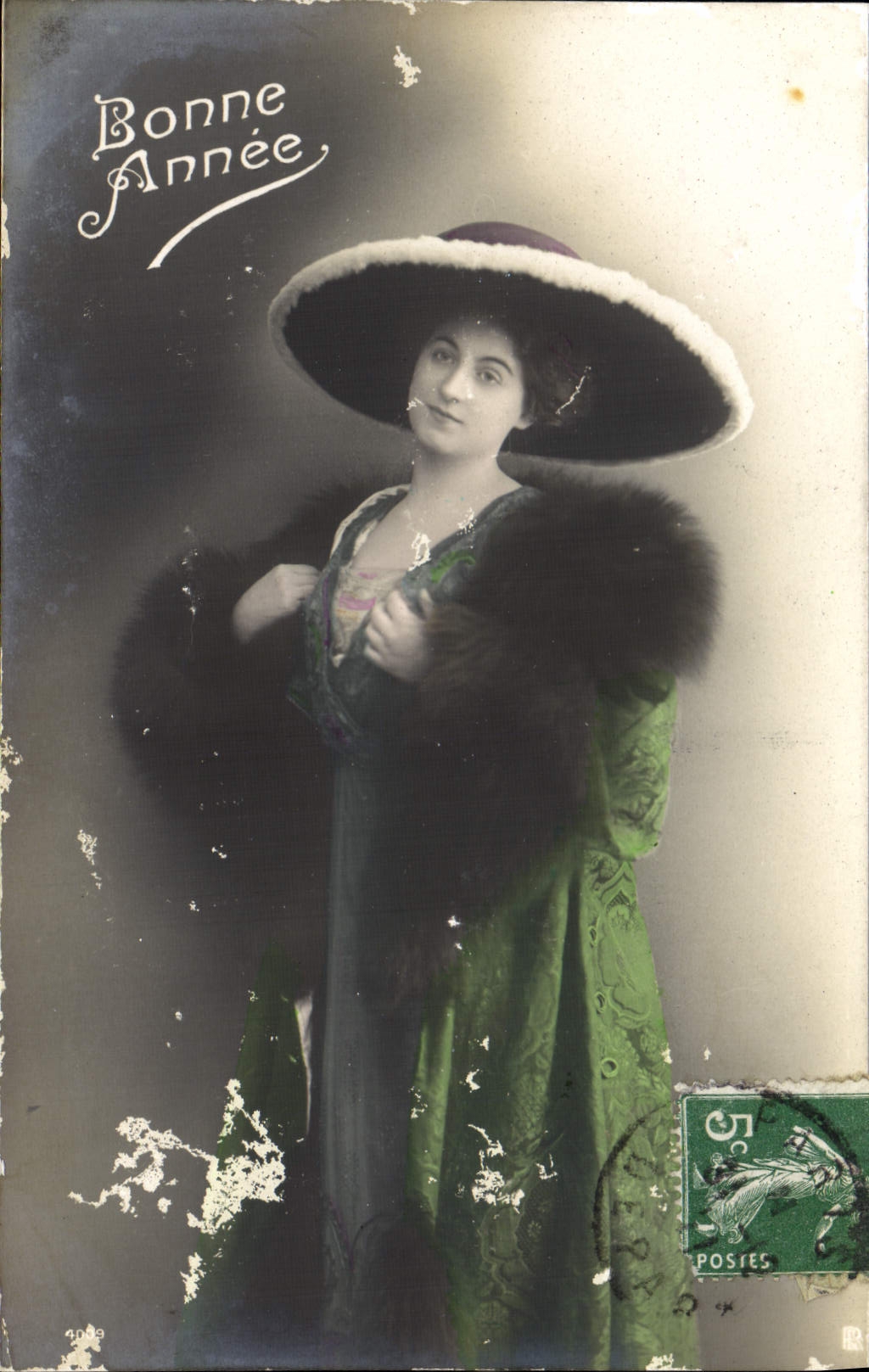 Mujer de la fantasía de la POSTAL de la VENDIMIA