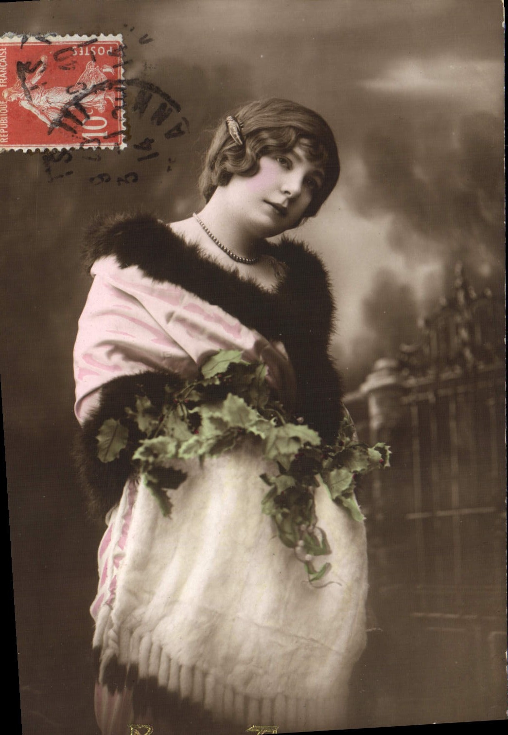 Mujer de la fantasía de la POSTAL de la VENDIMIA