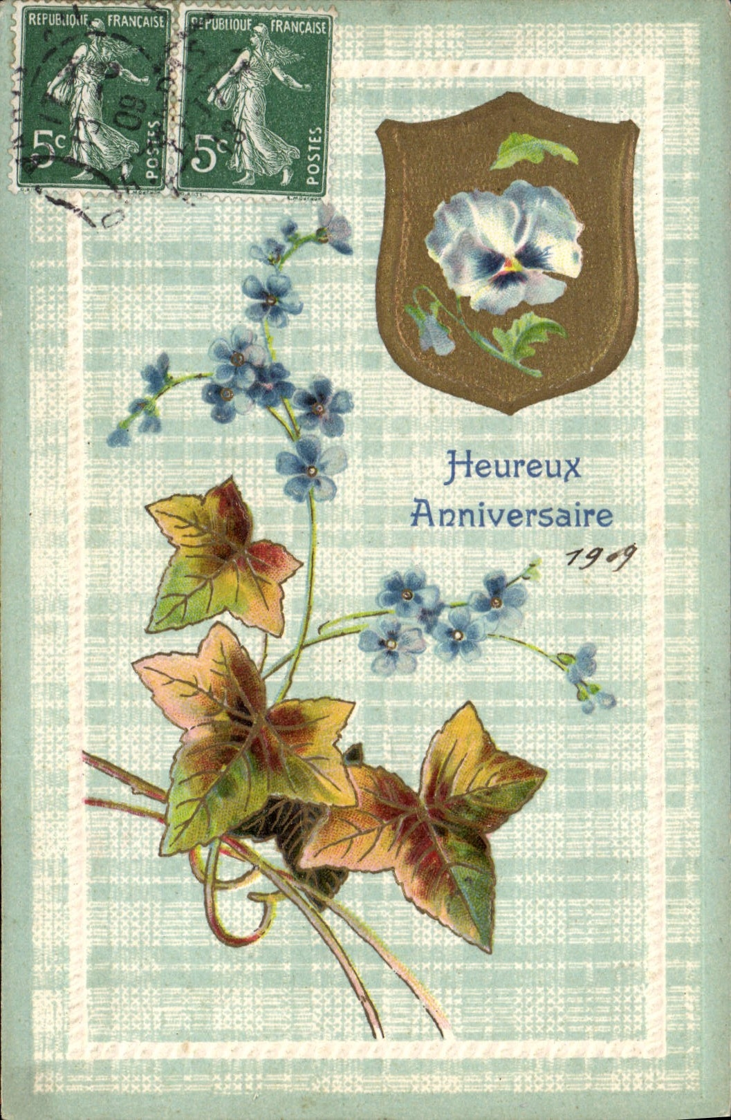 La fantasía de la POSTAL de la VENDIMIA florece la vid