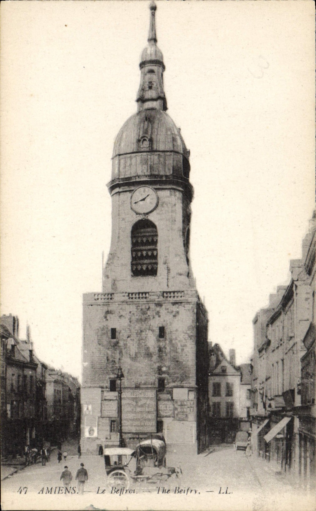 VINTAGE POSTCARD Amiens the Belfry