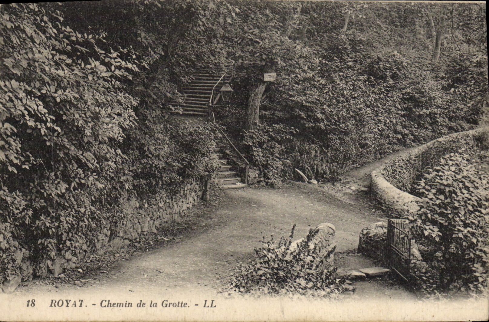 VINTAGE POSTCARD Royat Way Of the Cave