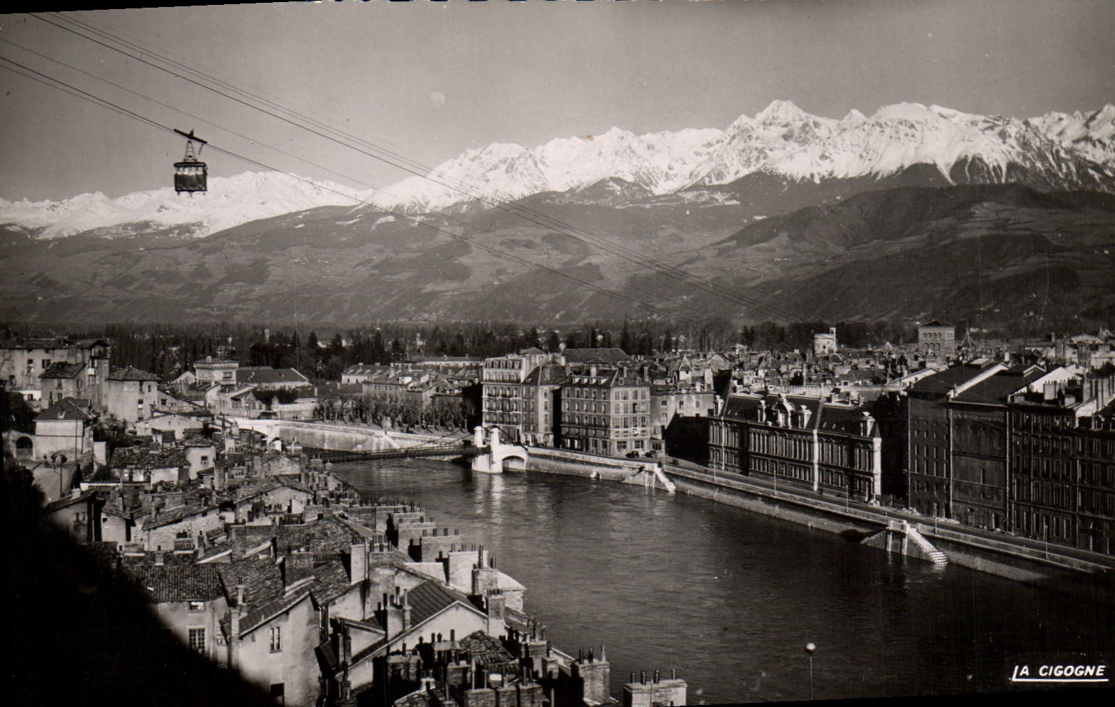 CPM Grenoble L'Isere La Teleferique Et La Chaine de Belledonne