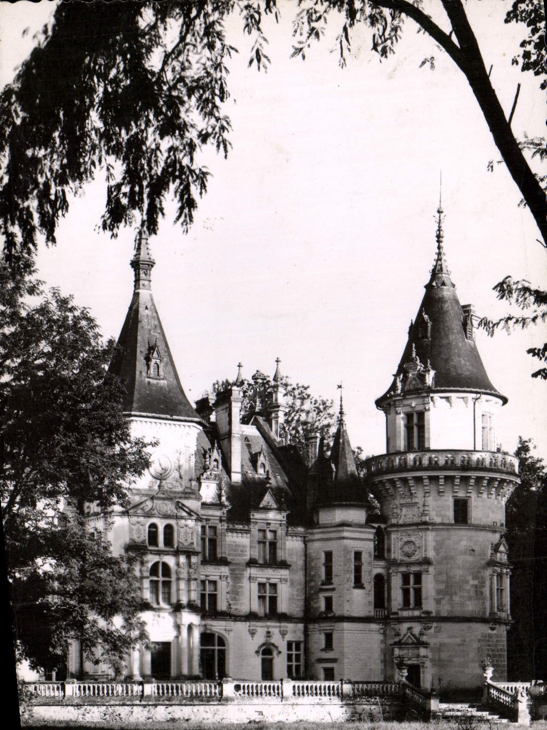 CPM Suilly La Tour Chateau Verger