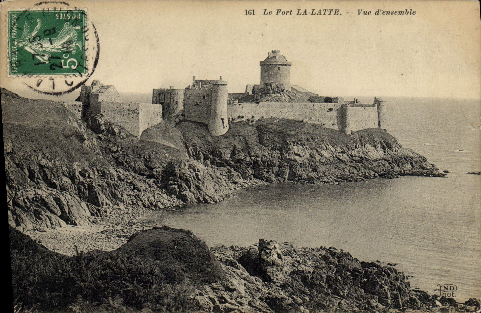 VINTAGE POSTCARD the Fort the Overall picture Slat