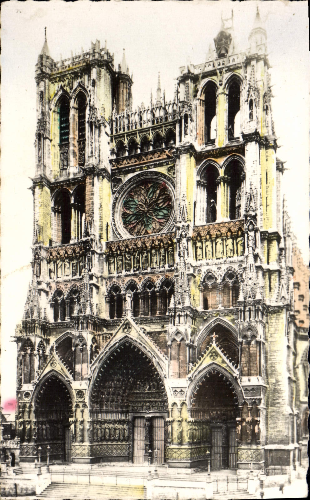 CPM Amiens La Cathedrale