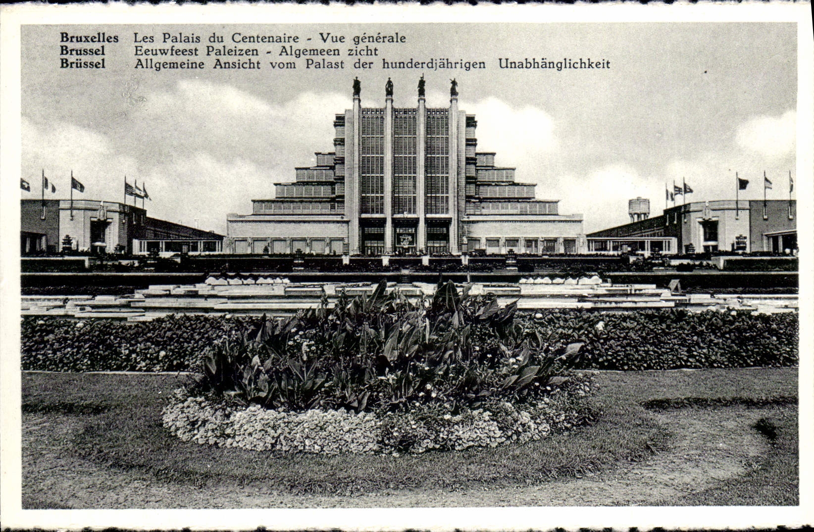CPM Bruxelles Le Palais Du Centenaire Vue Generale