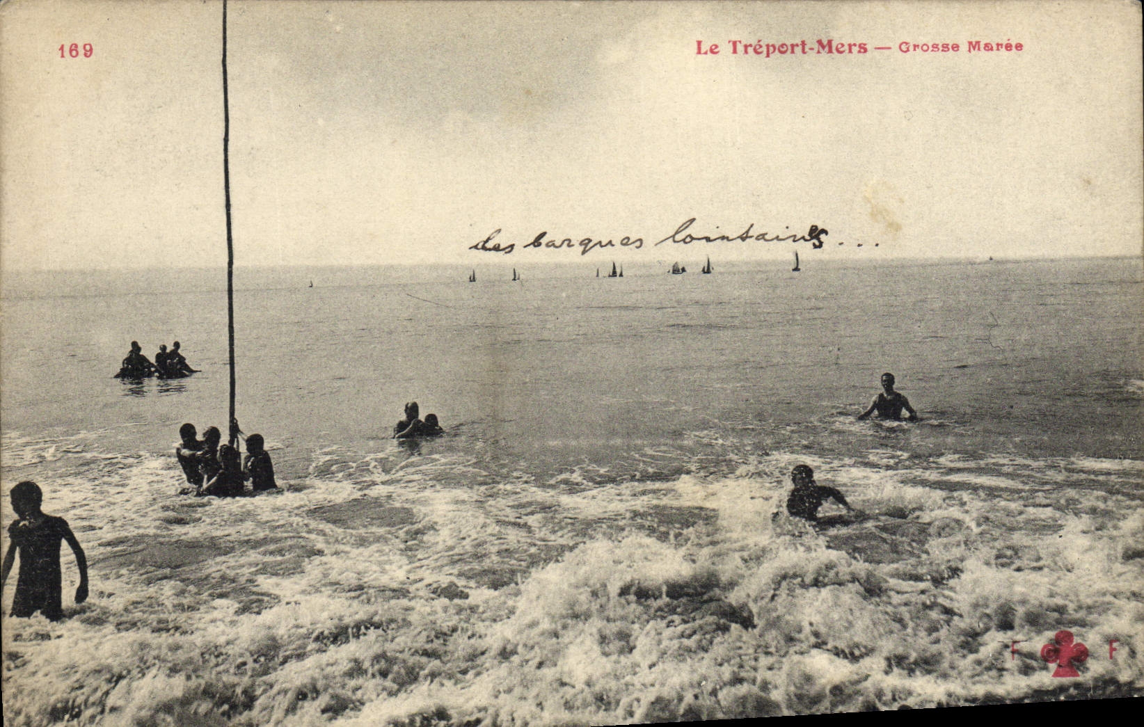 VINTAGE POSTCARD Treport Seas Gross Tide