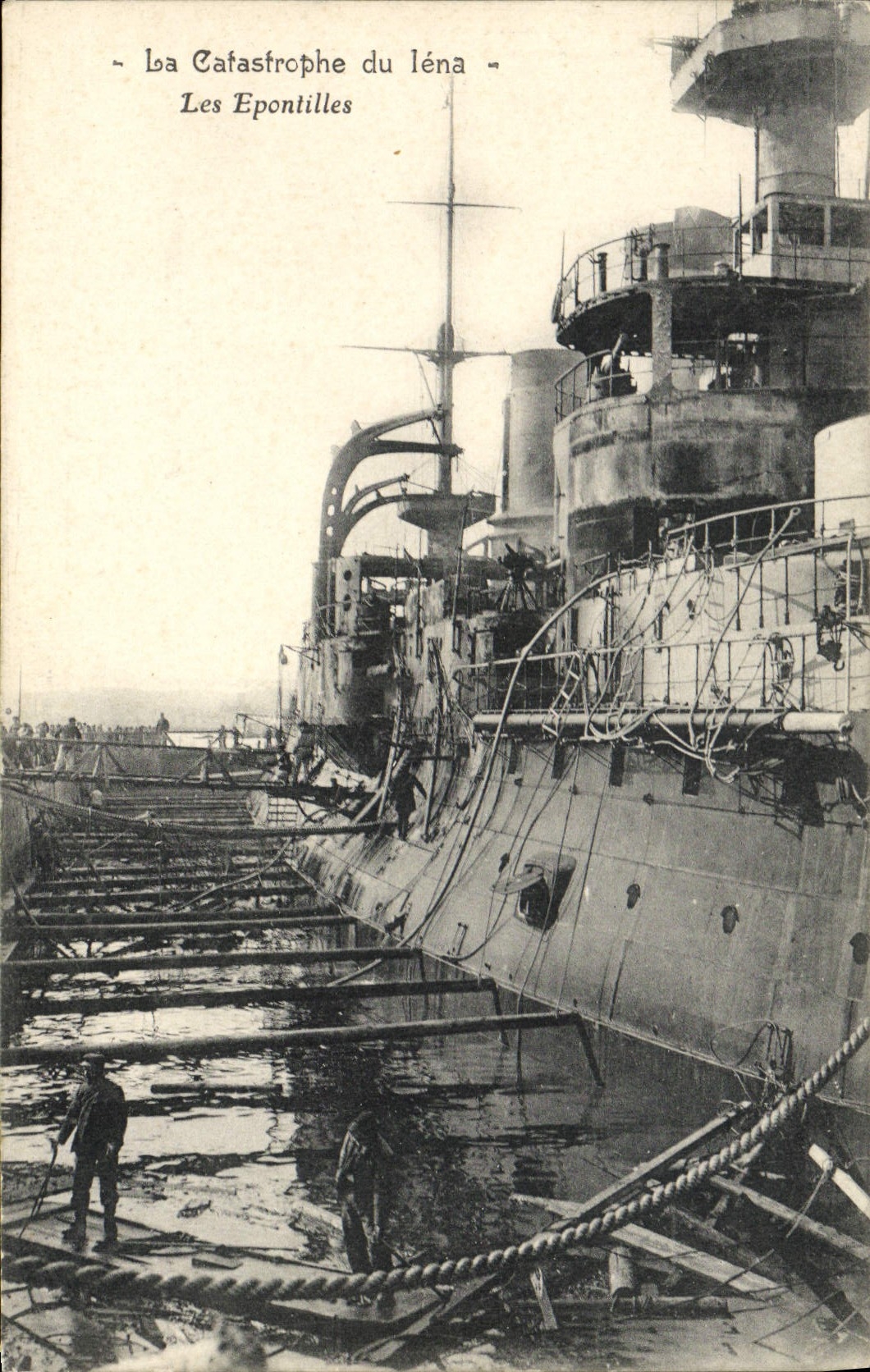 CPA Bateau Guerre Catastrophe du Iena les Epontilles