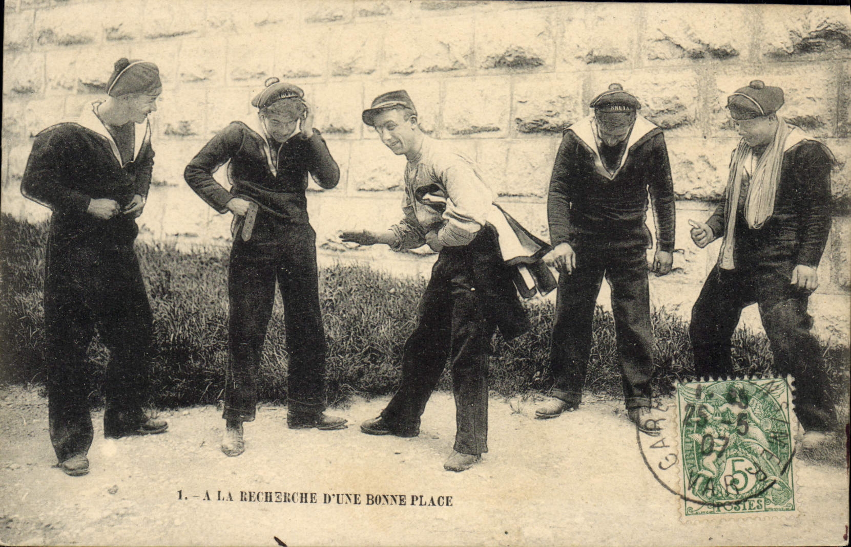 VINTAGE POSTCARD Boat War In the search of a good place