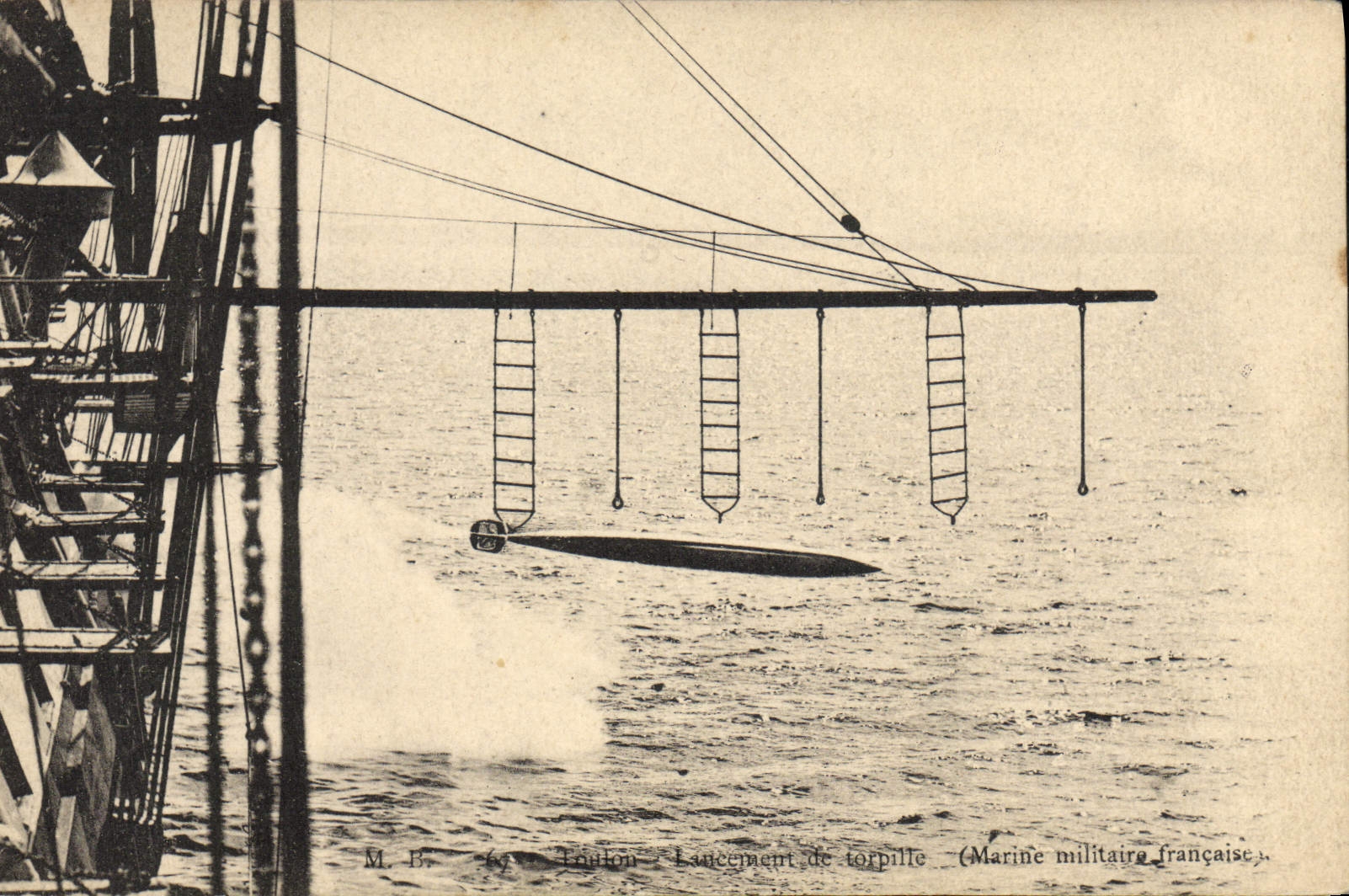 VINTAGE POSTCARD Boat War Toulon Launching of a torpedo