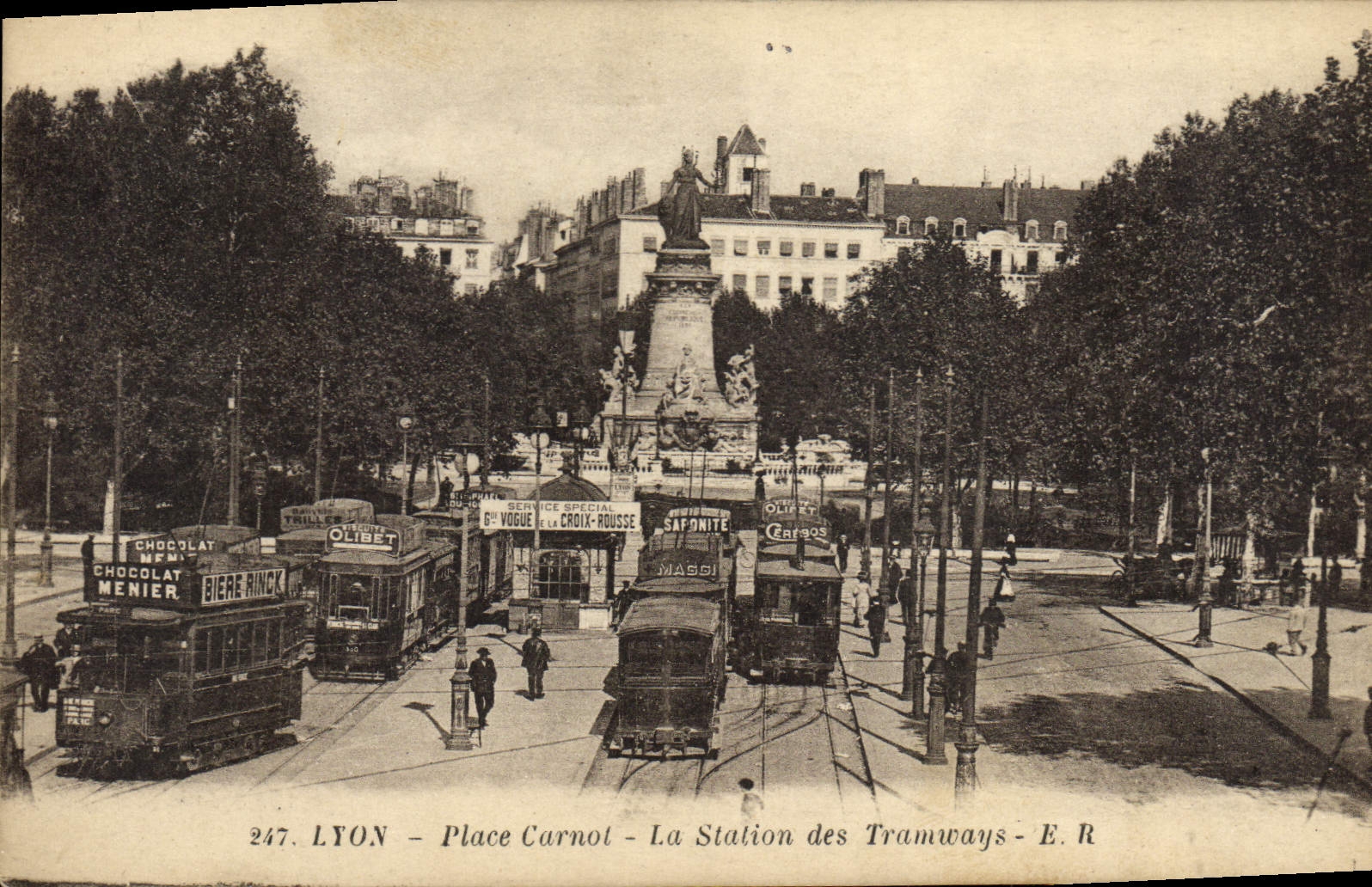 CPA Tramway Train Lyon Place Carnot la station des tramways