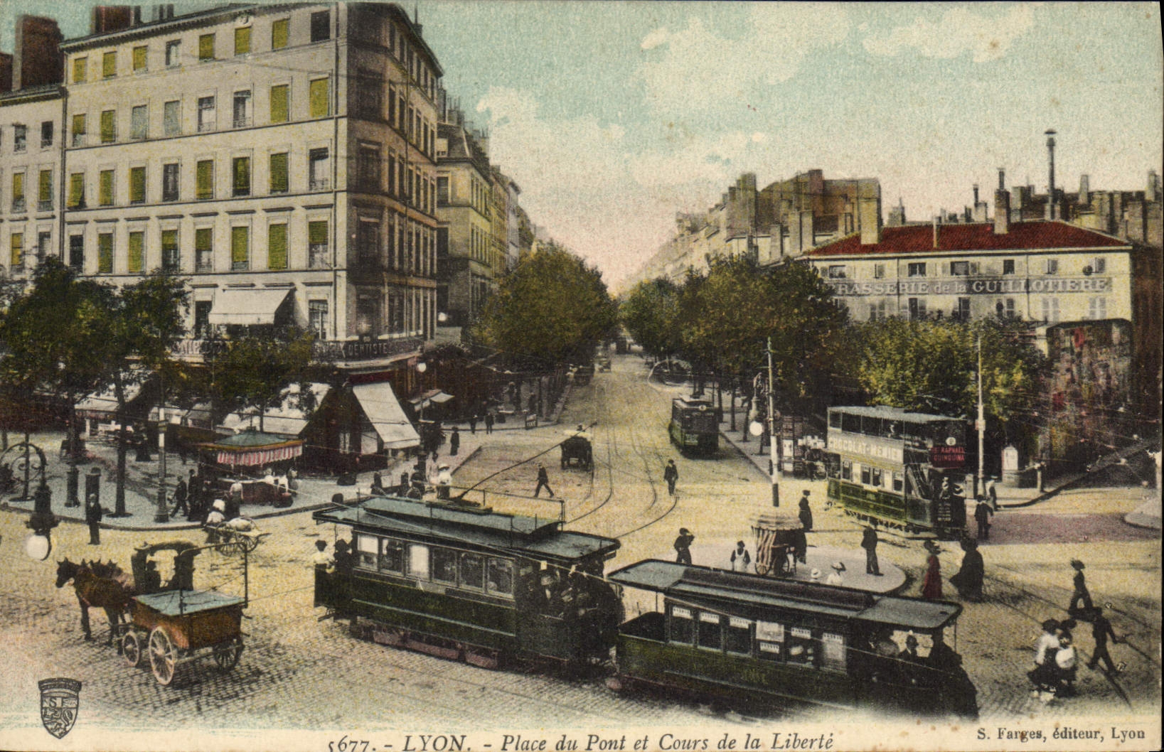 VINTAGE POSTCARD Tramway Lyon Train places bridge and course of Brasserie freedom of Guillotiere