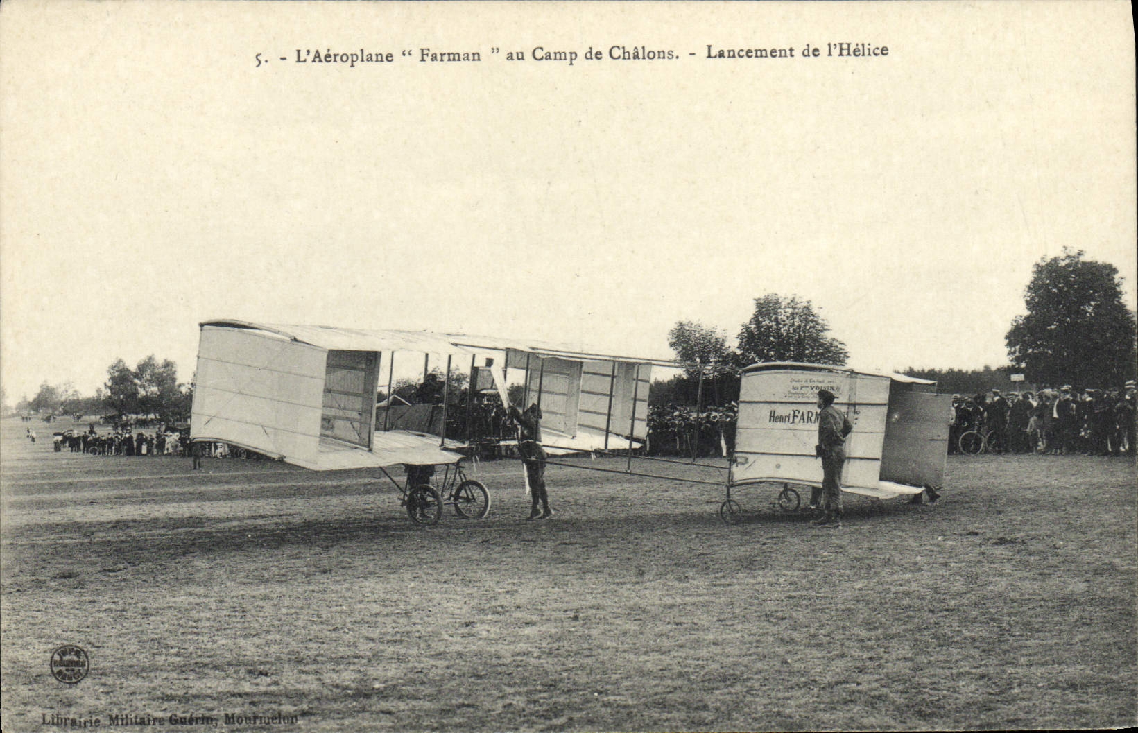 CPA Avion Aviation Aeroplane Farman au camp de Chalons Lancement de l'helice