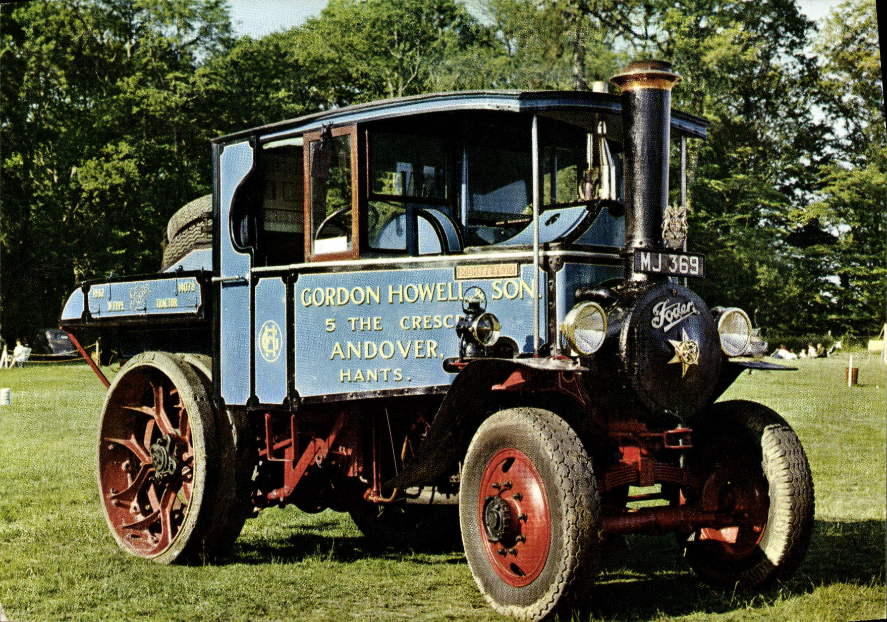 MODERN CARD Automobile Mighty Atom Foden tractor