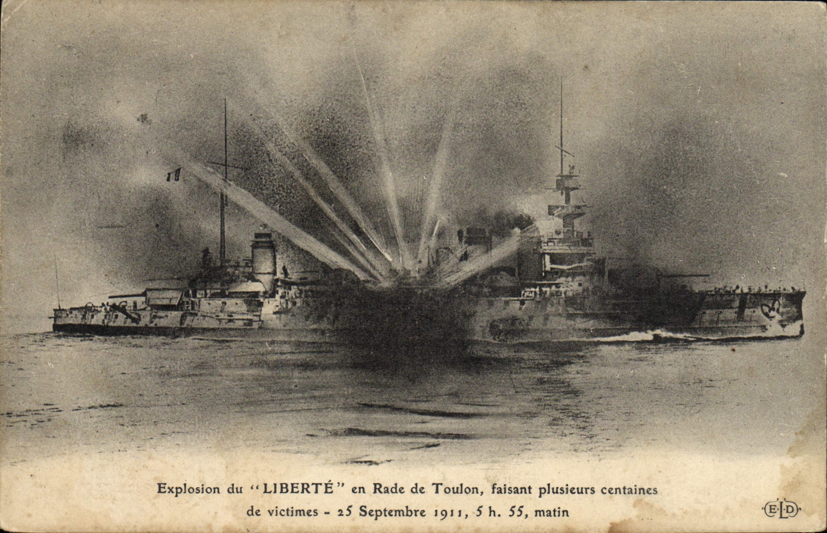 CPA Bateau Guerre Explosion du Liberte en rade de Toulon 