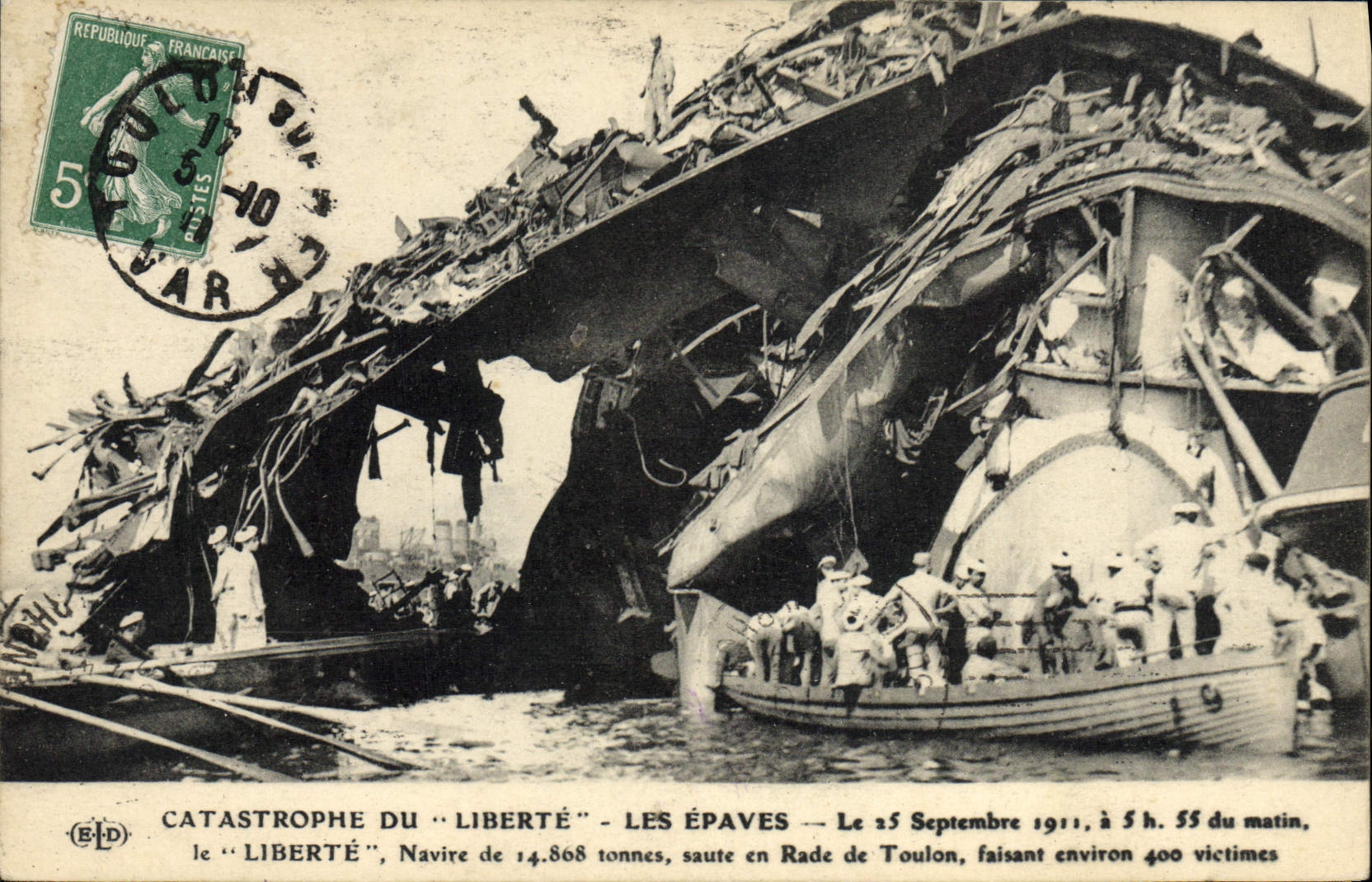 CPA Bateau Guerre Catastrophe du Liberte les epaves 