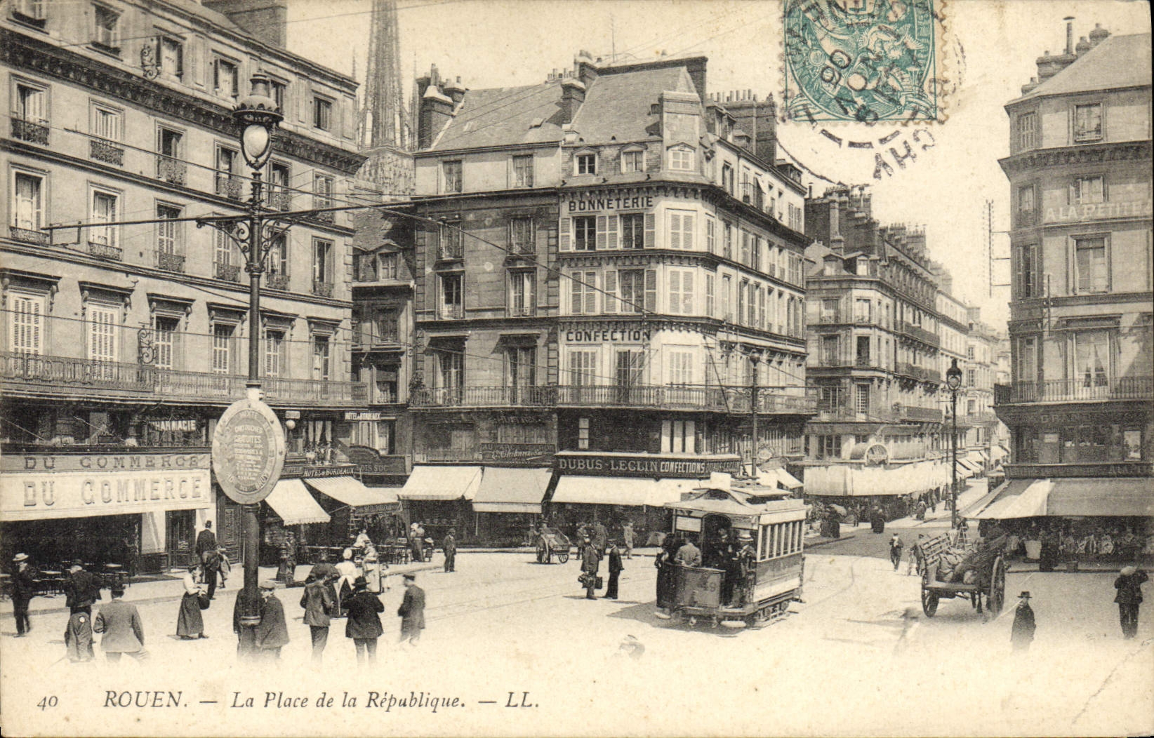 CPA Tramway Train Rouen la place de la Republique