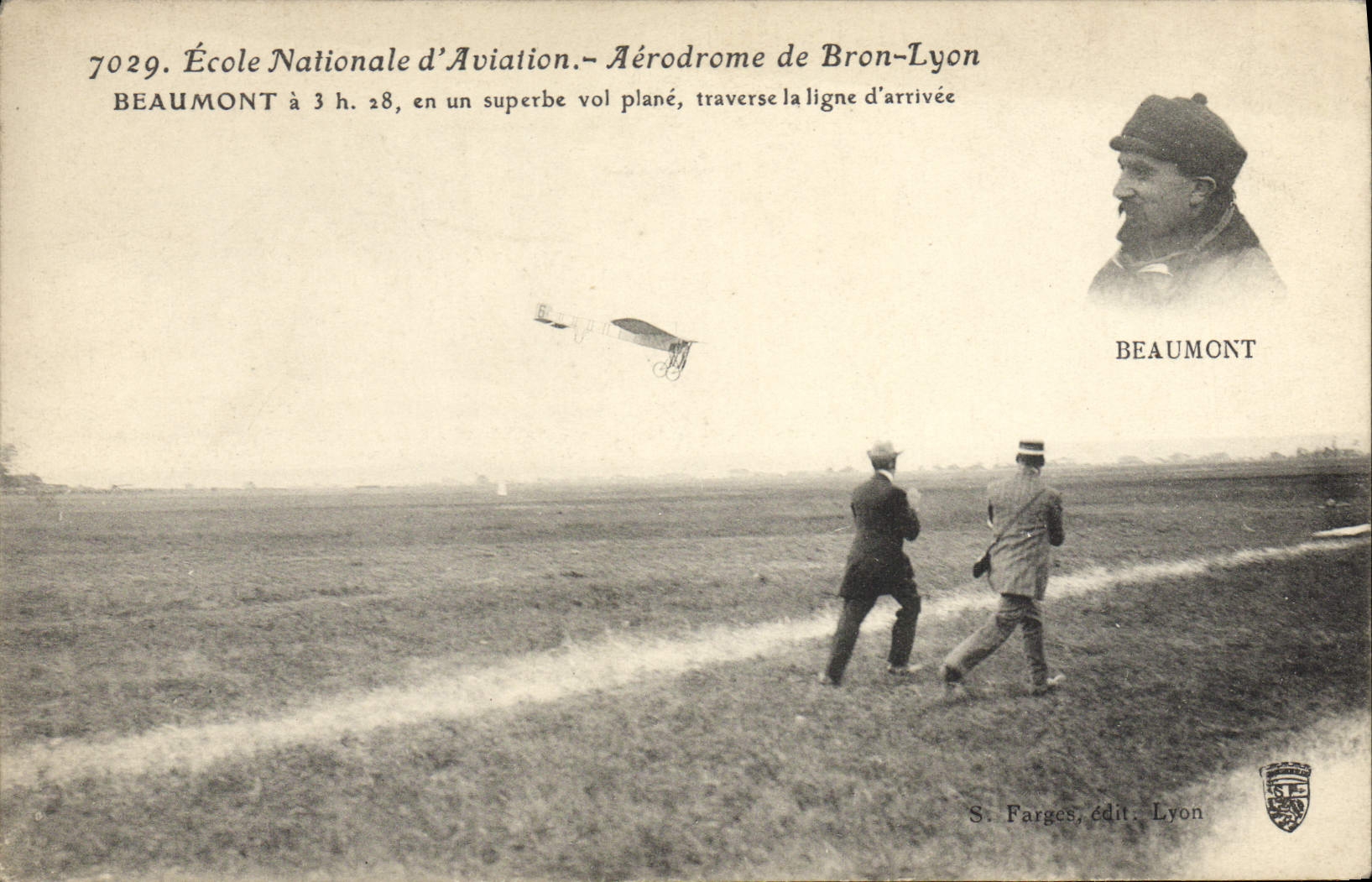 VINTAGE POSTCARD Aviation Plane National school of Aerodrome aviation of Bron Lyon Beaumont crosses the finishing line