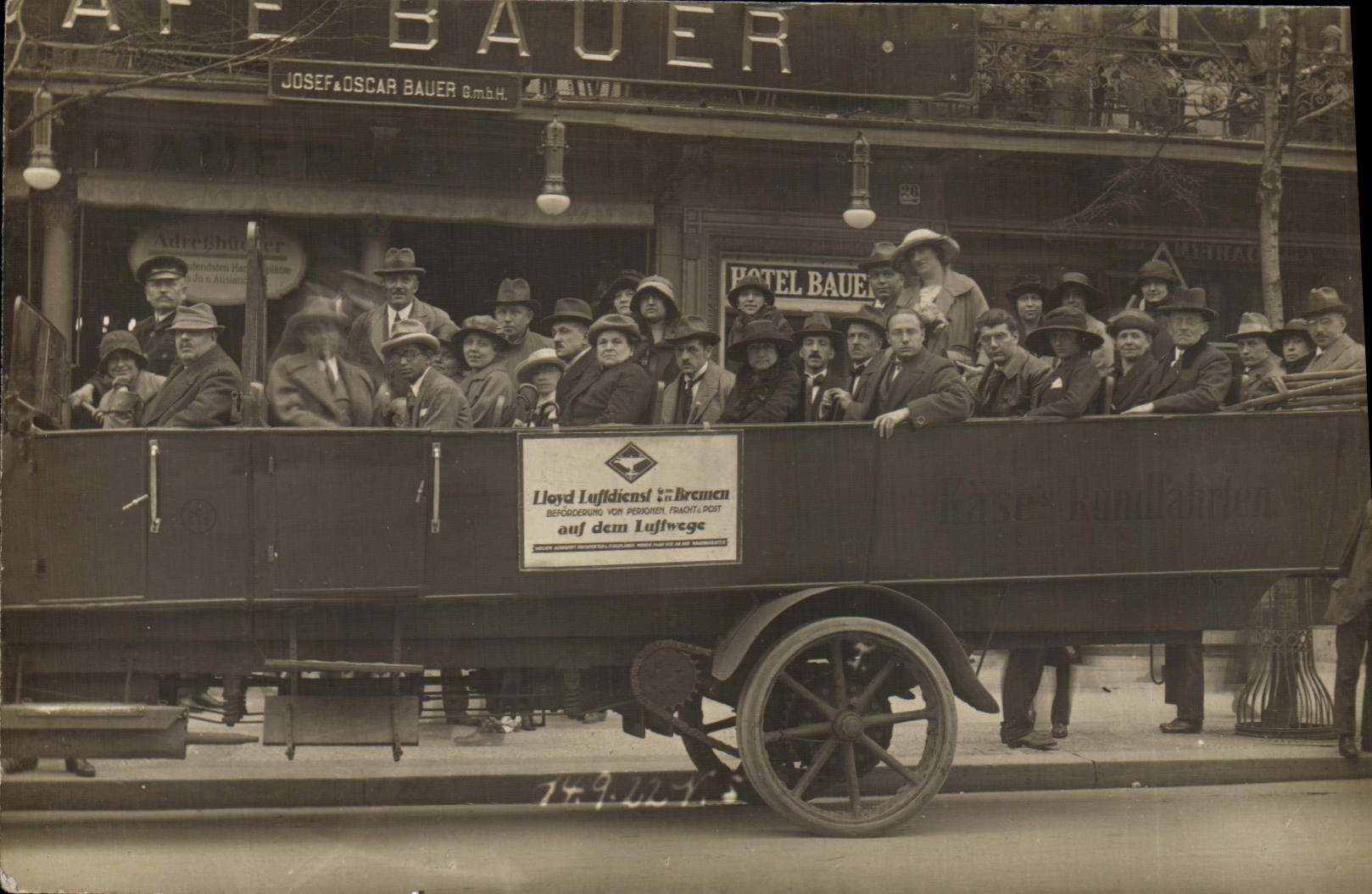 Real photo Bus Coffee Bauer Berlin 1936