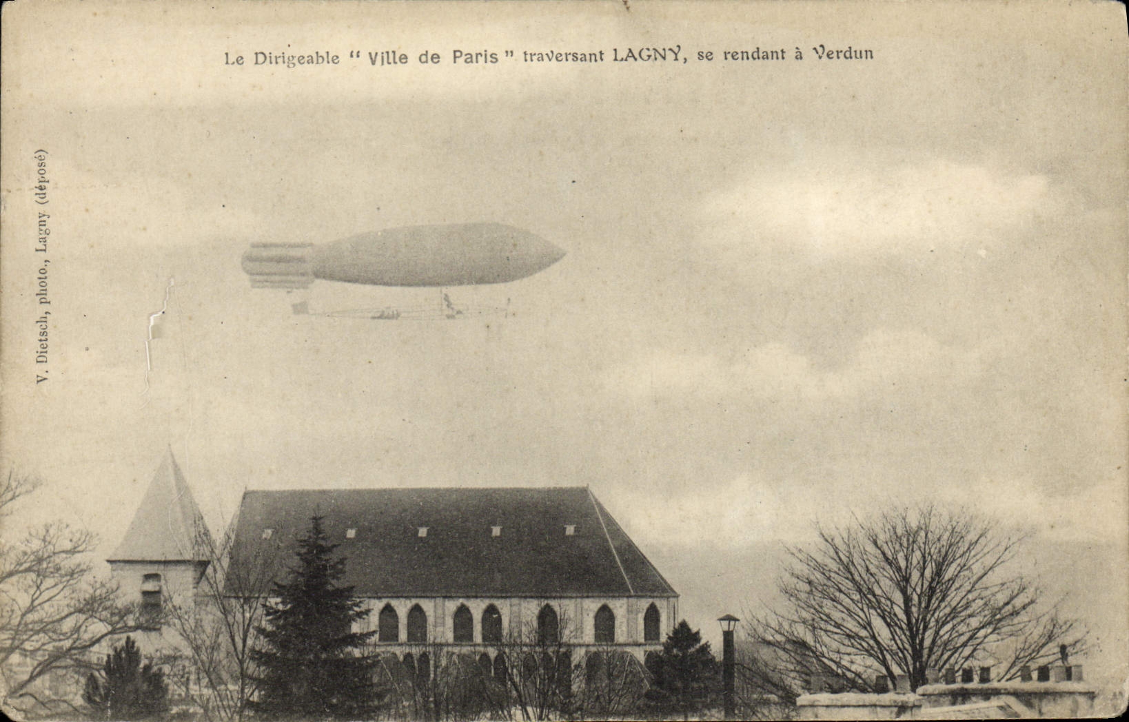 VINTAGE POSTCARD Avion Aviation Airship Town of Paris crossing going Lagny has Verdun Zeppelin