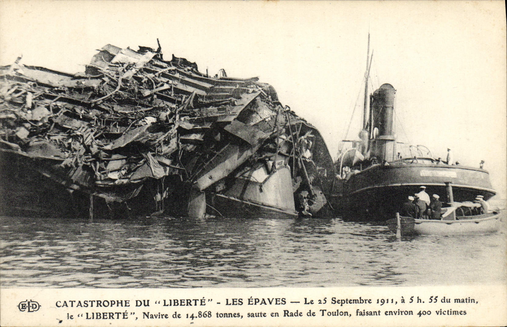 CPA Bateau Guerre Catastrophe du Liberte Les epaves