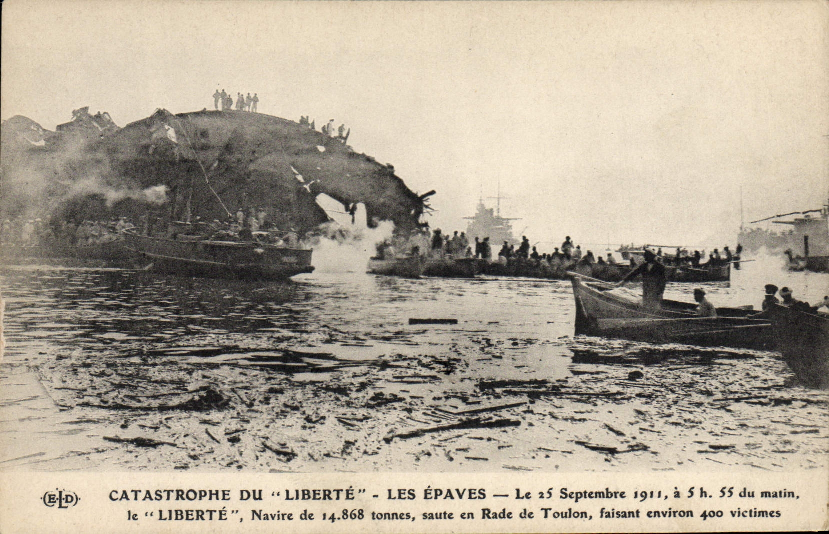 CPA Bateau Guerre Catastrophe du Liberte Les epaves 