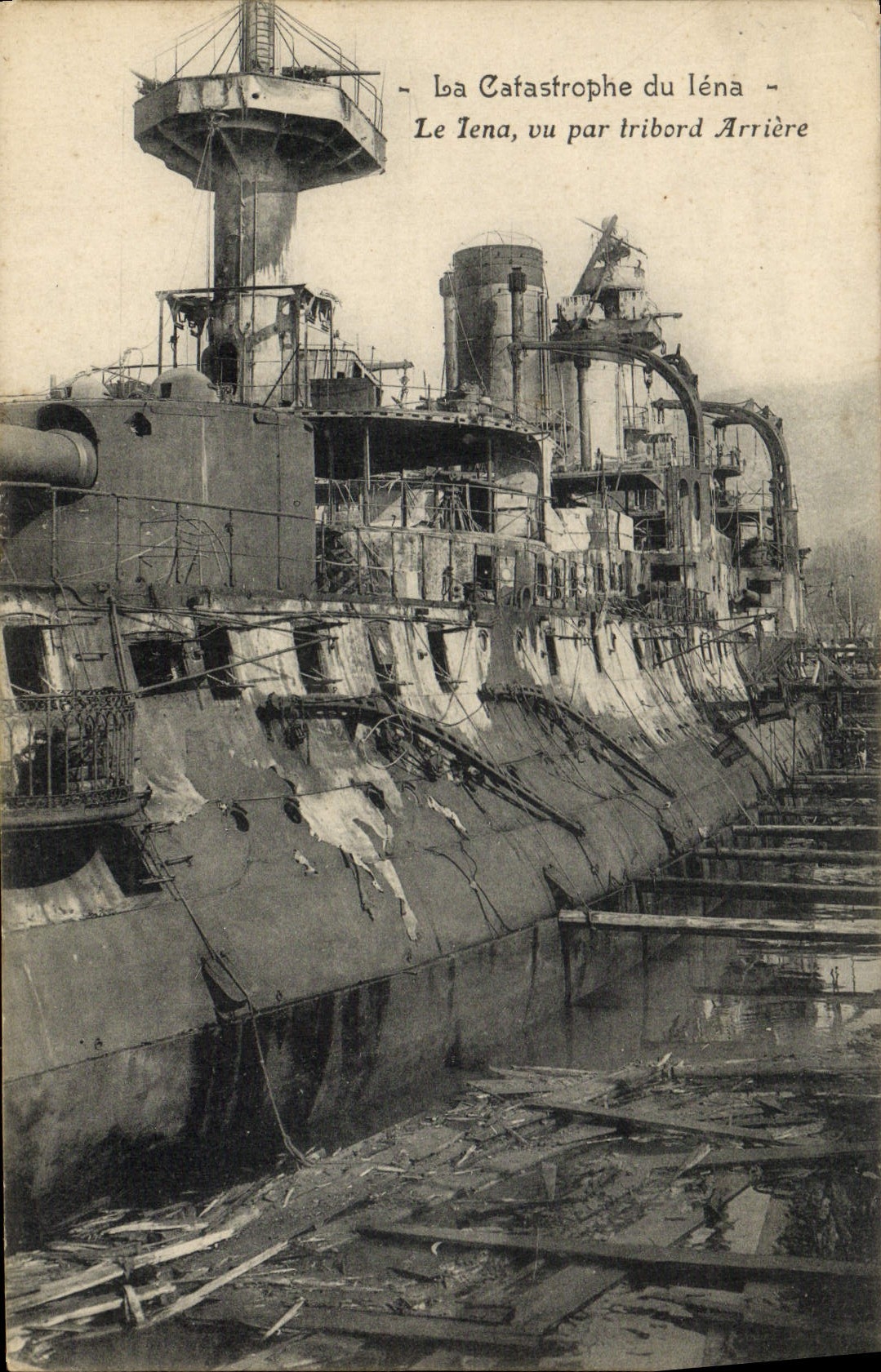 VINTAGE POSTCARD Boat War the catastrophe of Iena Iena seen by Back starboard