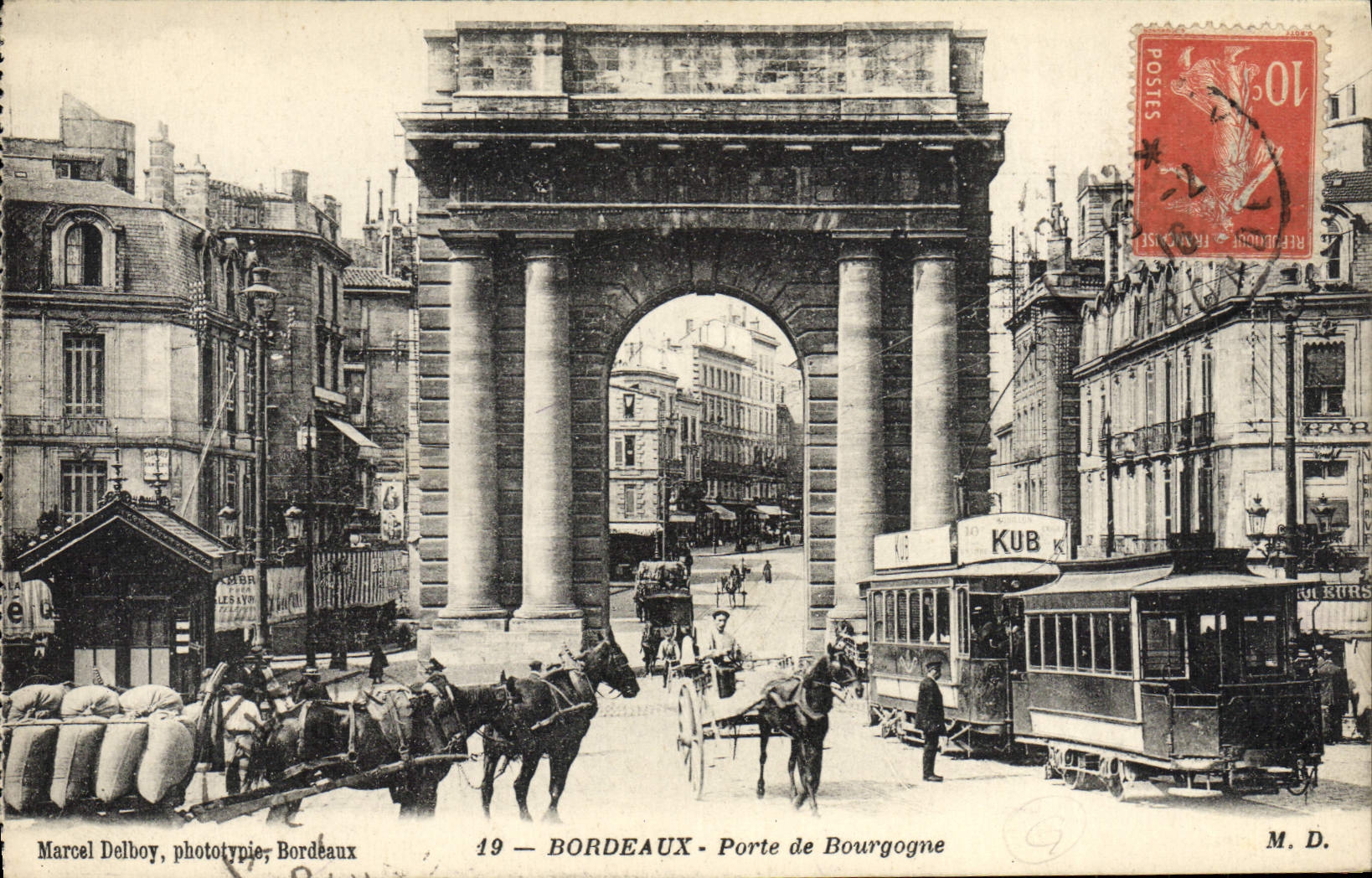 Burdeos del tranvía de la POSTAL de la VENDIMIA lleva del caballo de Borgoña Attelage