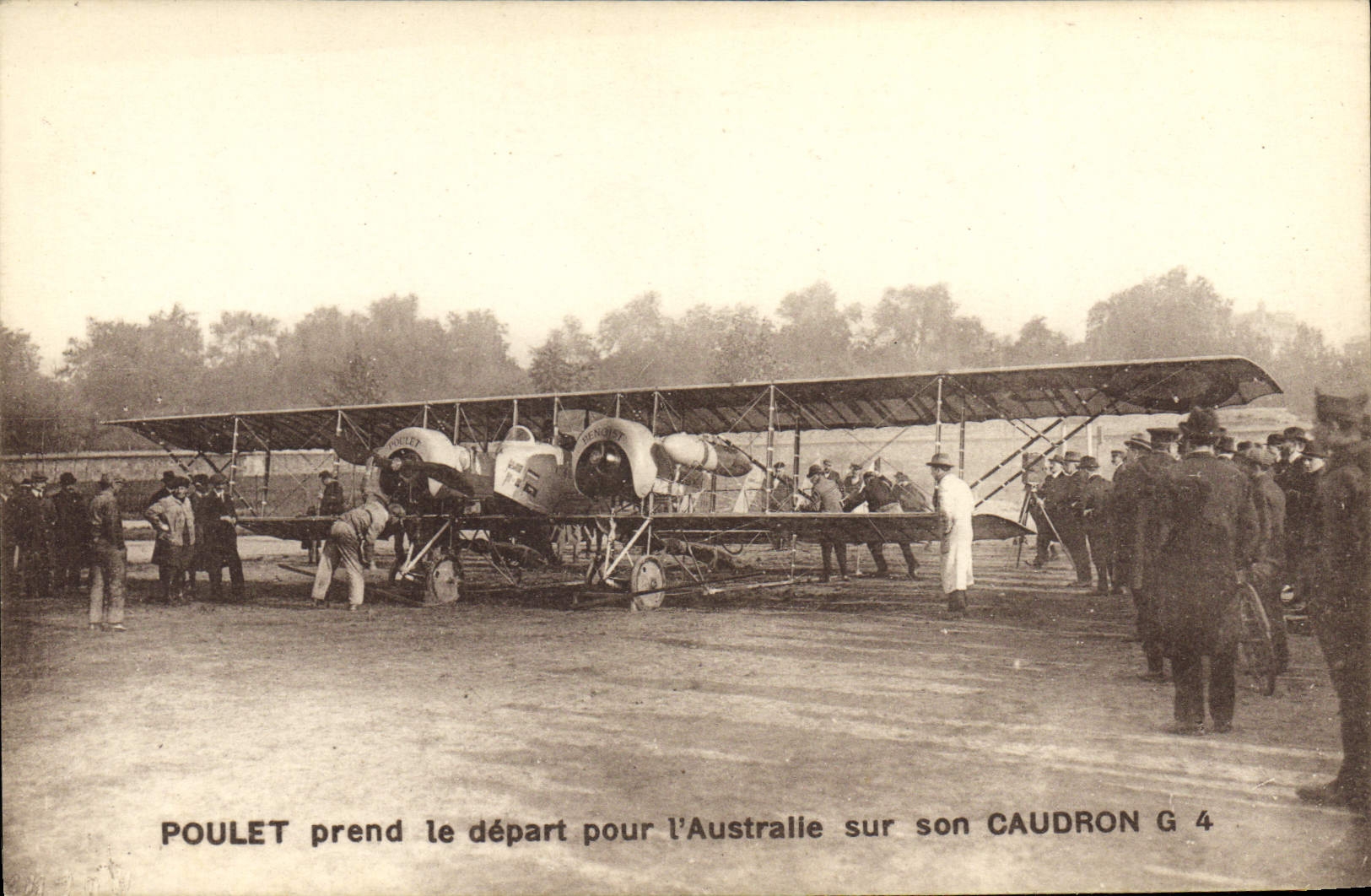 CPA Avion Aviation Poulet prend le depart pour l'Australie sur son Caudron G4 Australie