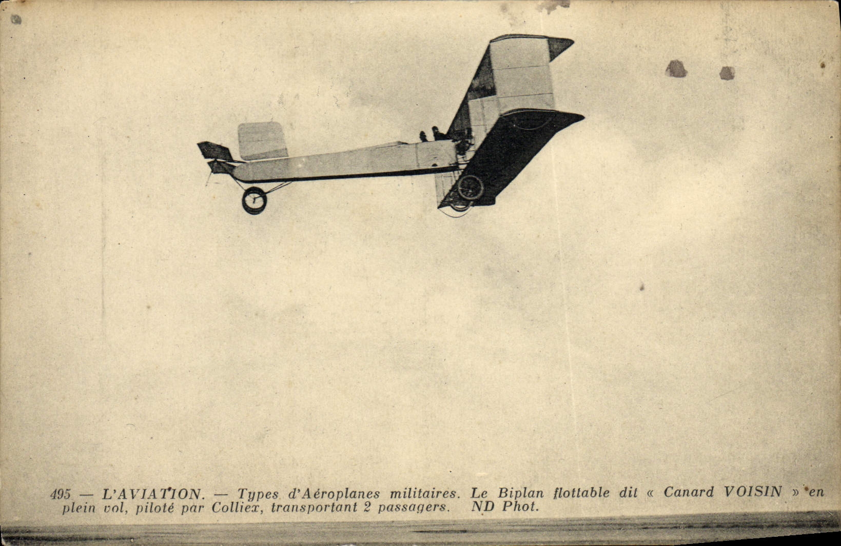 CPA Avion Aviation le biplan flottable dit Canard Voisin en plein vol Colliex 