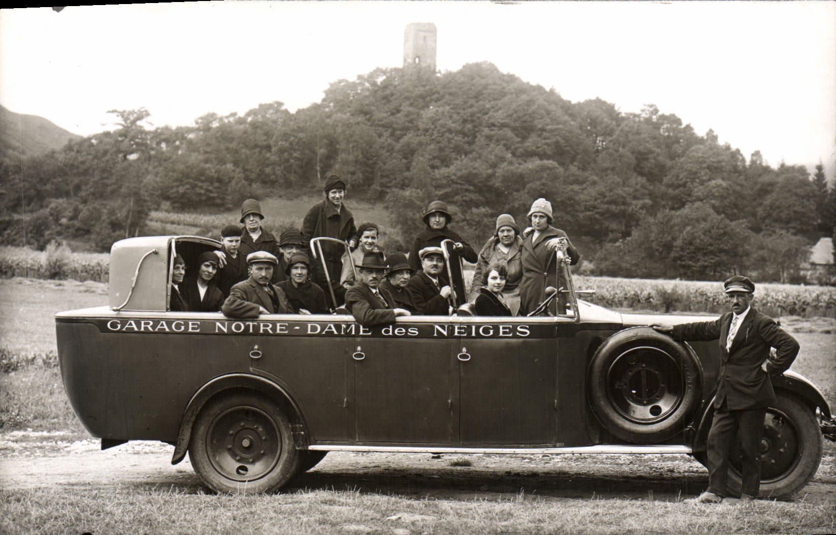 Real photo Bus Notre Dame Garage of Snows