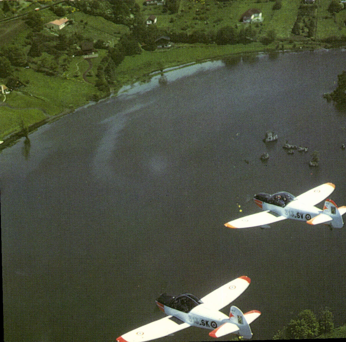 VINTAGE POSTCARD Plane Aviation Cape 10 of the school of initial training of the flight crew Jean Pierre Dixmier SIRPA