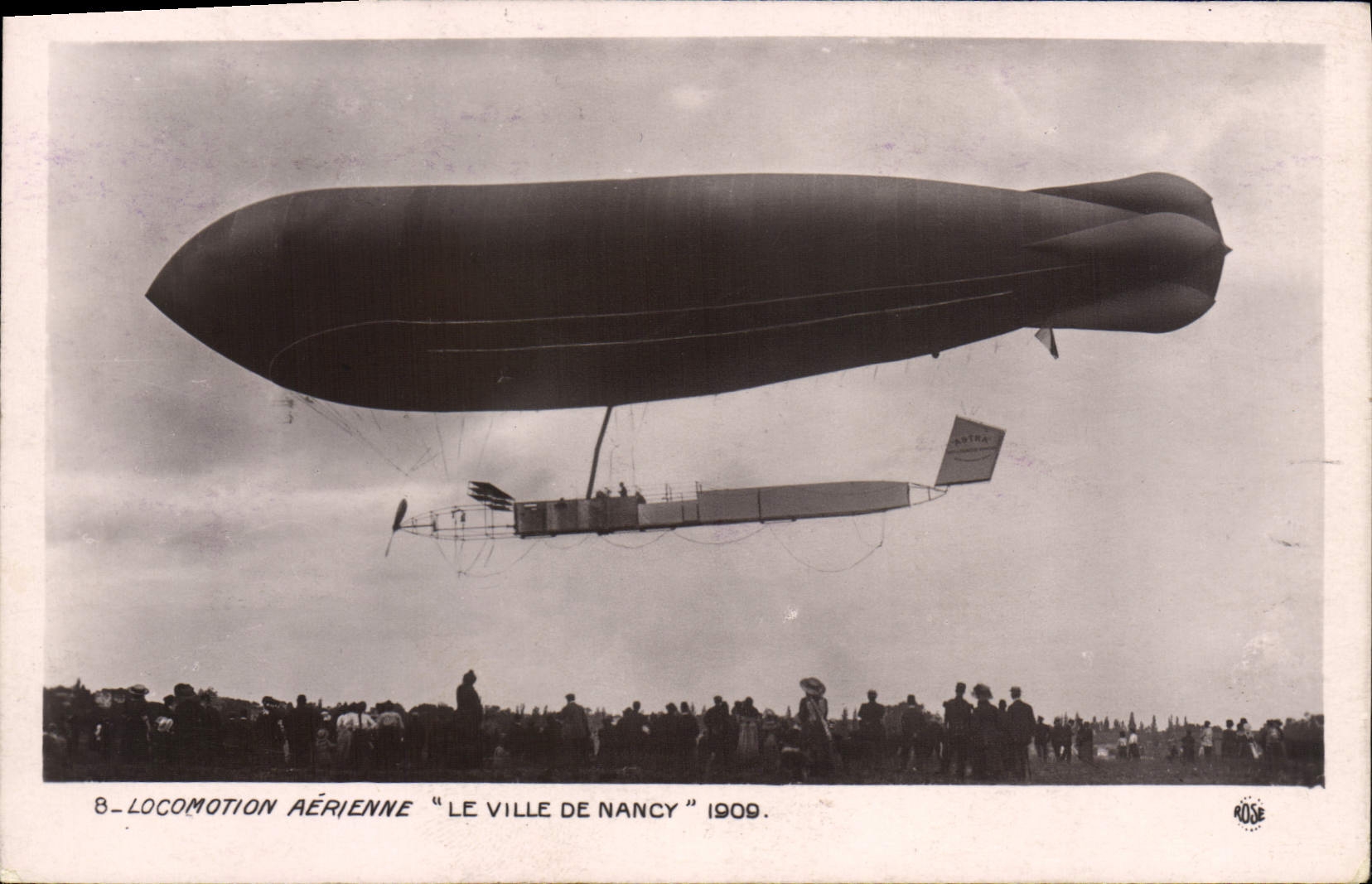 CPA Dirigeable Zeppelin Locomotion aerienne Le Ville de Nancy 1909