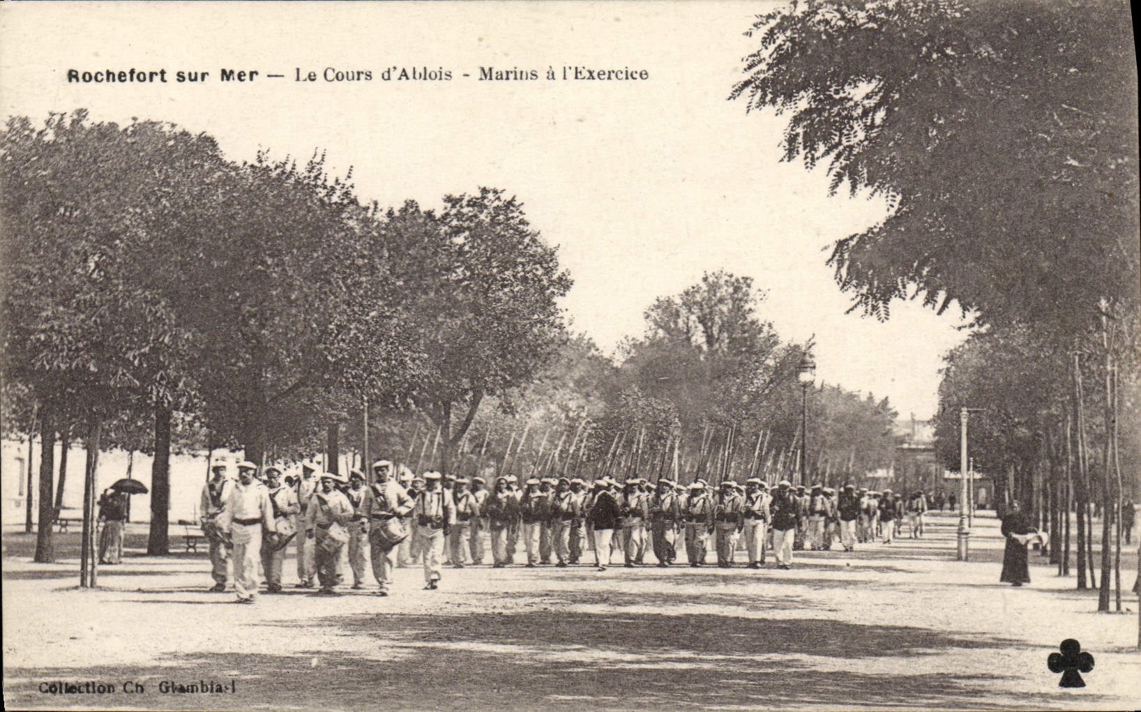 CPA Bateau Guerre Rochefort sur Mer Les cours d'Ablois Marins a l'exercice