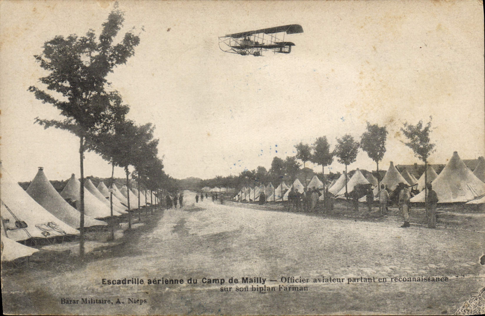 VINTAGE POSTCARD Plane Aviation air Flotilla of the Camp of Mailly Officer aviator leaving in recognition on Farman biplane