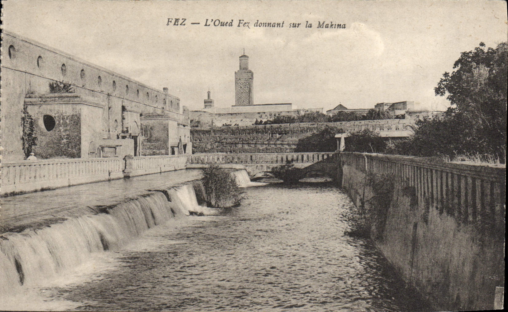 POSTAL Fes de la VENDIMIA el lecho de un río seco de Fes que da en Makina