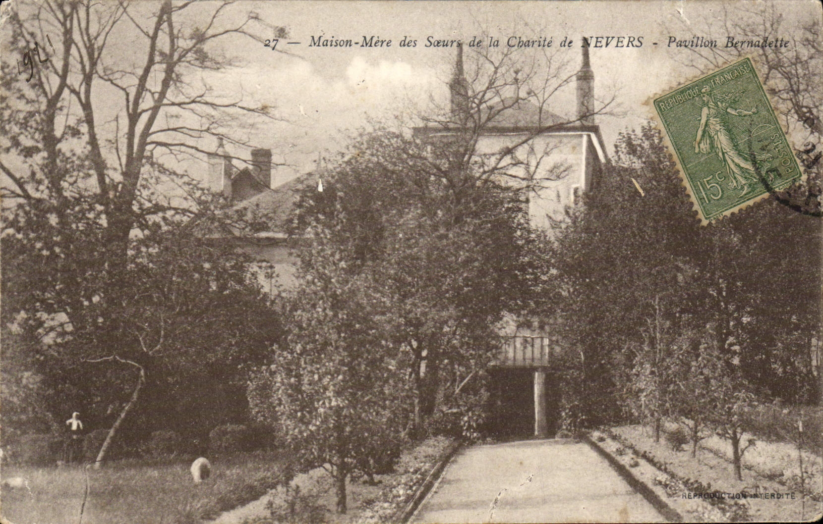 Oficina central de la casa de Nevers de la POSTAL de la VENDIMIA de la hermana de la casa Bernadette de la caridad