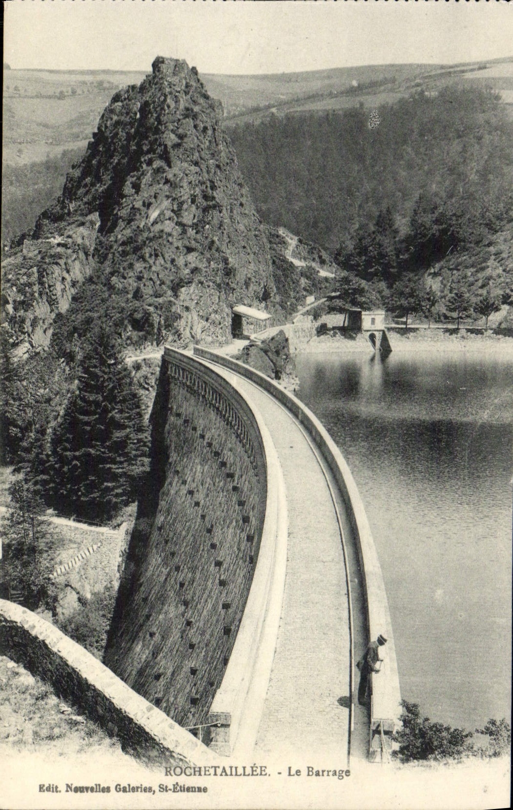 Detención de Rochetaillee de la POSTAL de la VENDIMIA