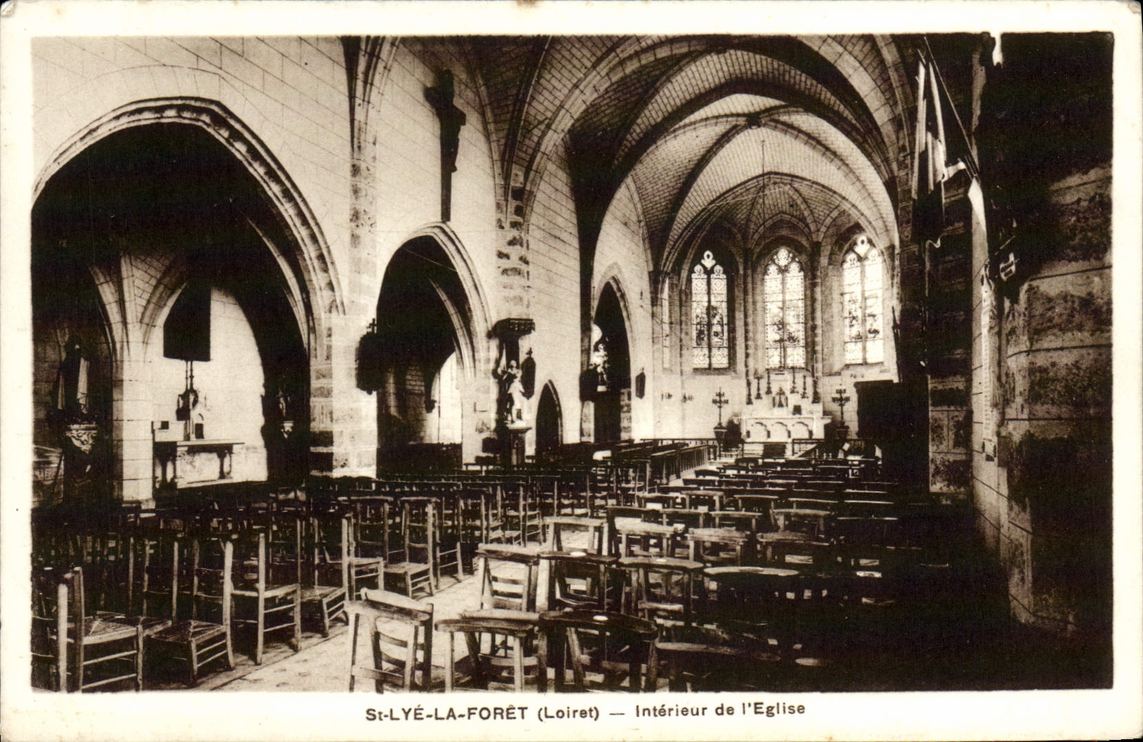 VINTAGE POSTCARD St Lye the Interior Drill of the Church