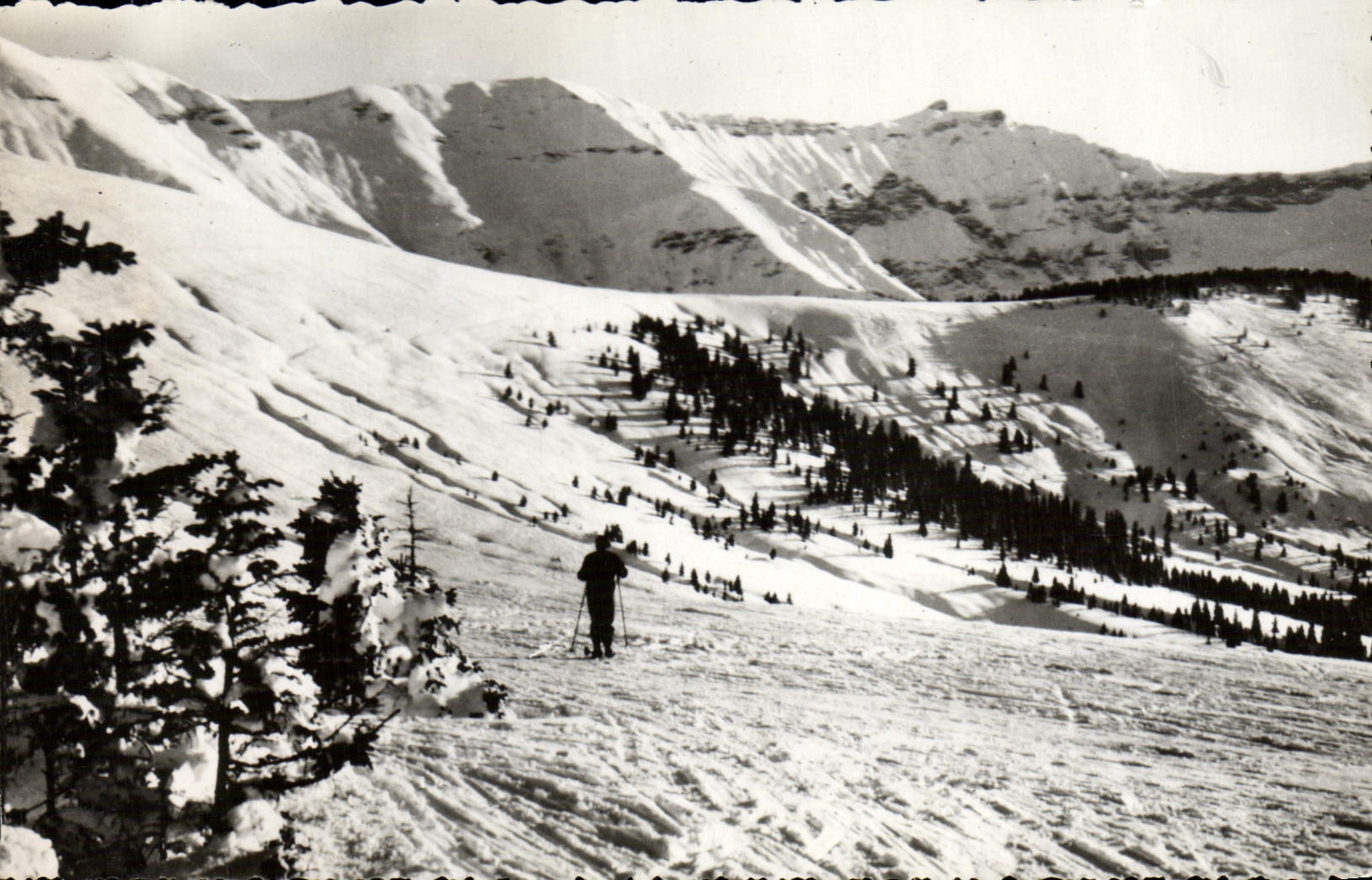 CPM St Gervais Les Bains Les Immenses Champs de Neige du Mont d'Arbois Au fond la chaine du Mont Joly 