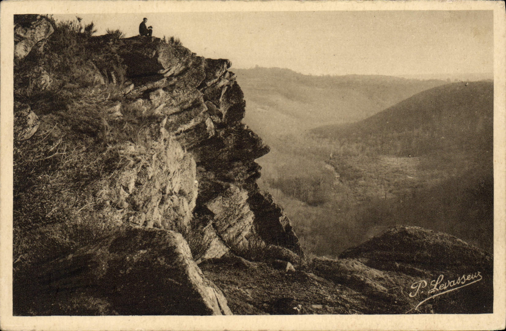 CPA La Suisse Normande Les Roches D'Oetre et la vallee de la Rouvre