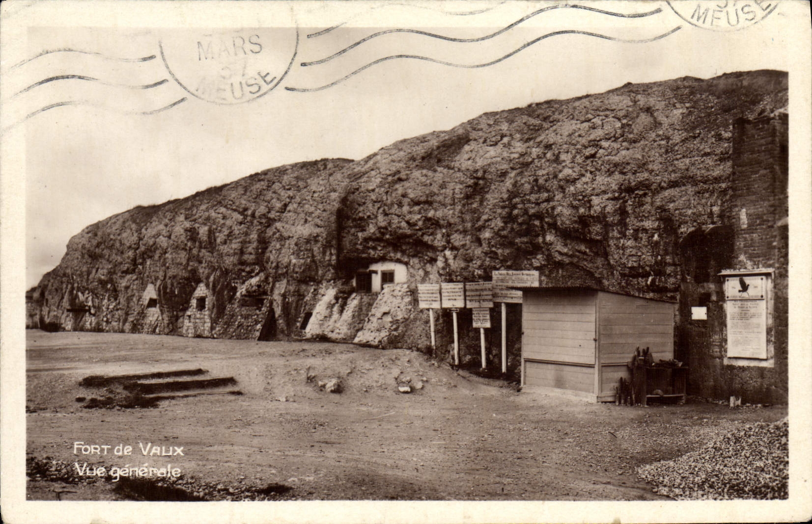 VINTAGE POSTCARD Fort de Vaux View militaria