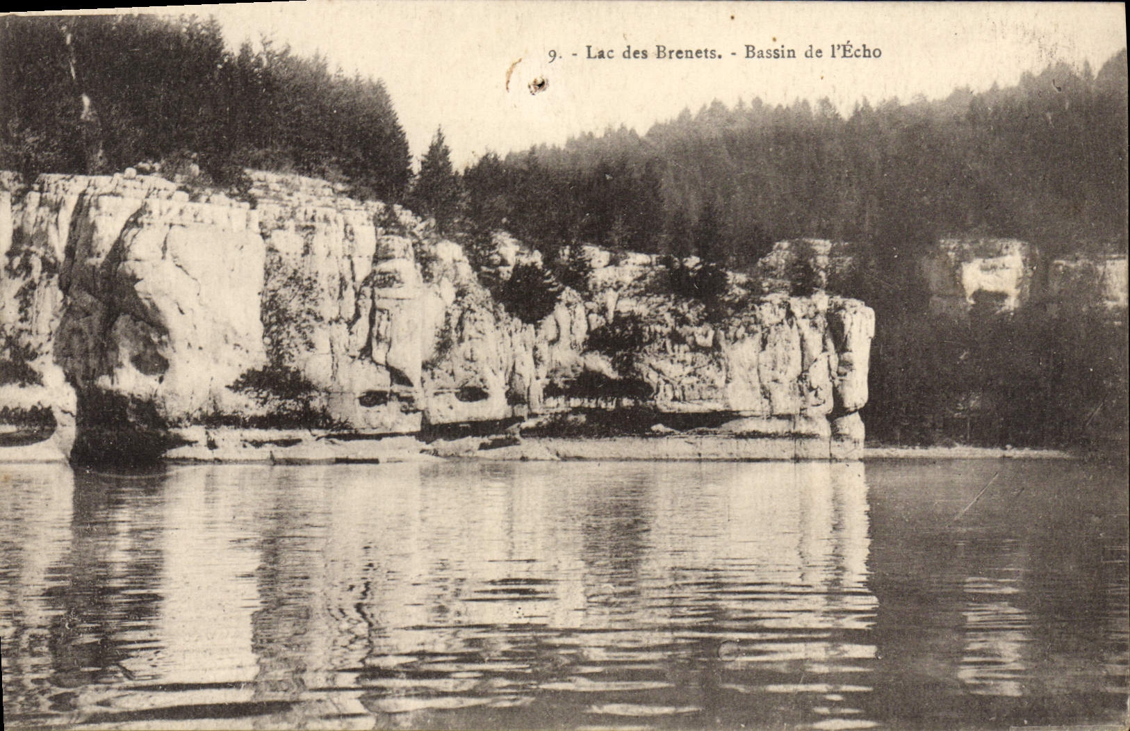 VINTAGE POSTCARD Lake Of Brenets Basin De I' Echo