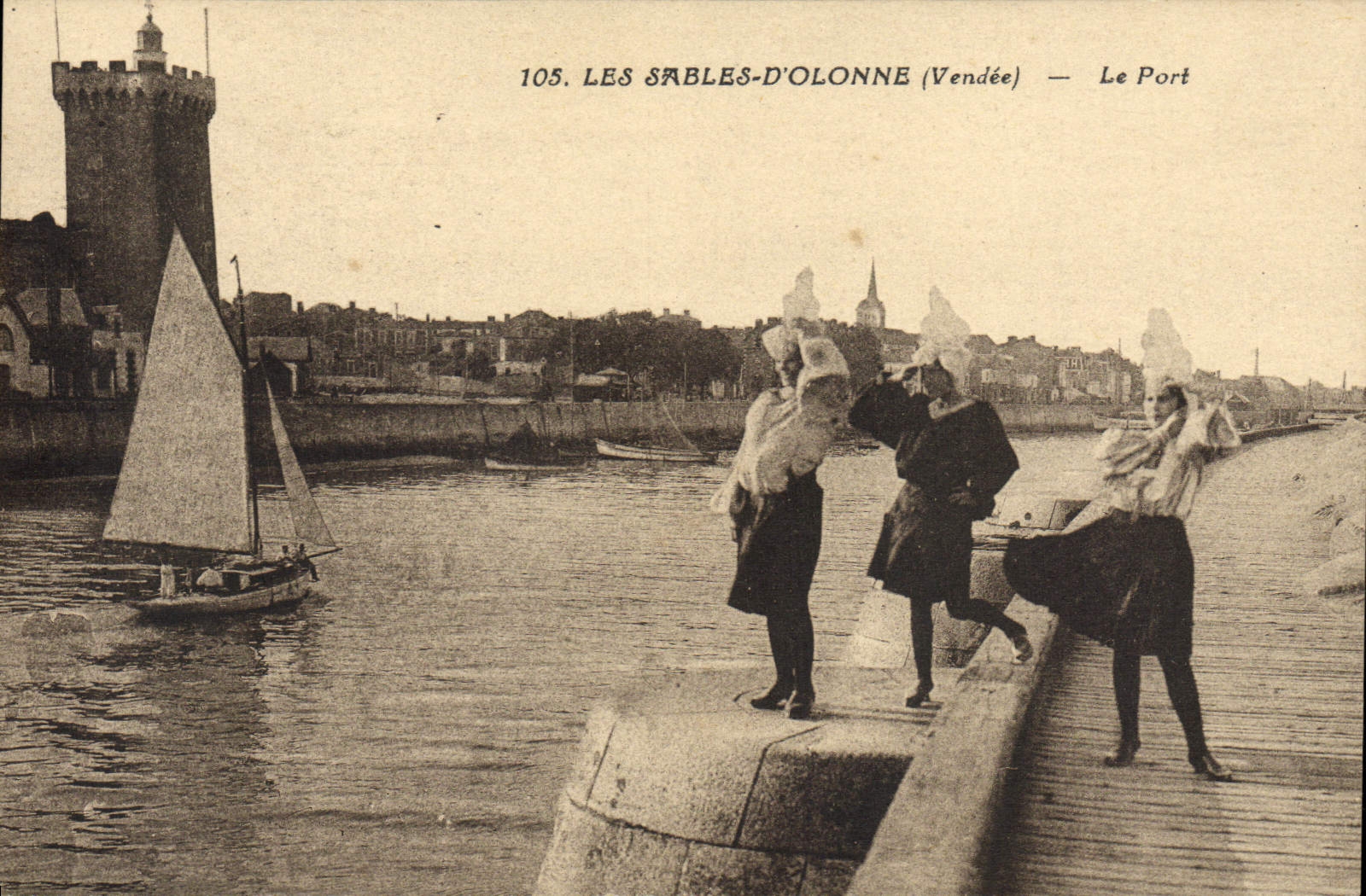 POSTAL de la VENDIMIA Sables d'Olonne el folklore portuario