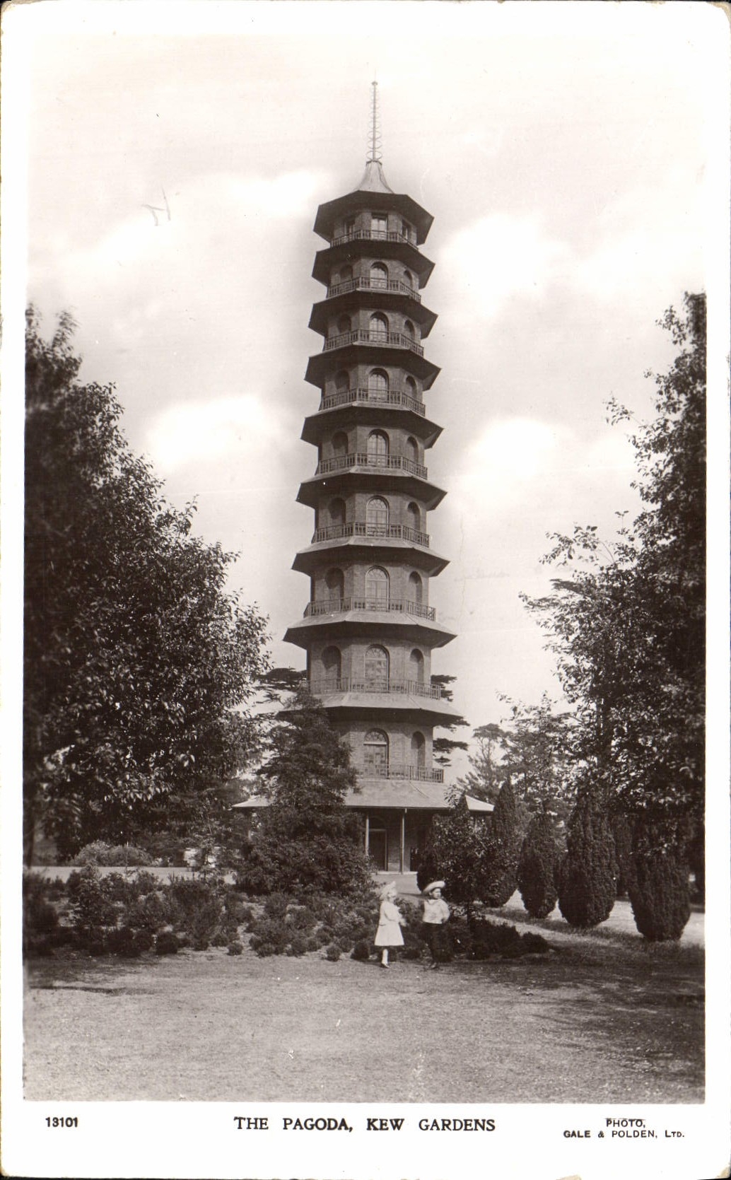 VINTAGE POSTCARD The Pagoda Kew Gardens