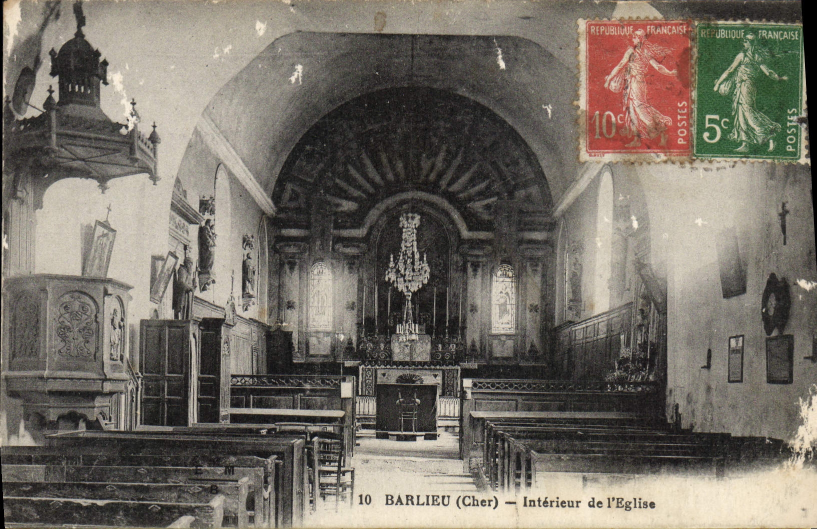 VINTAGE POSTCARD Interior Barlieu De I' Eglise