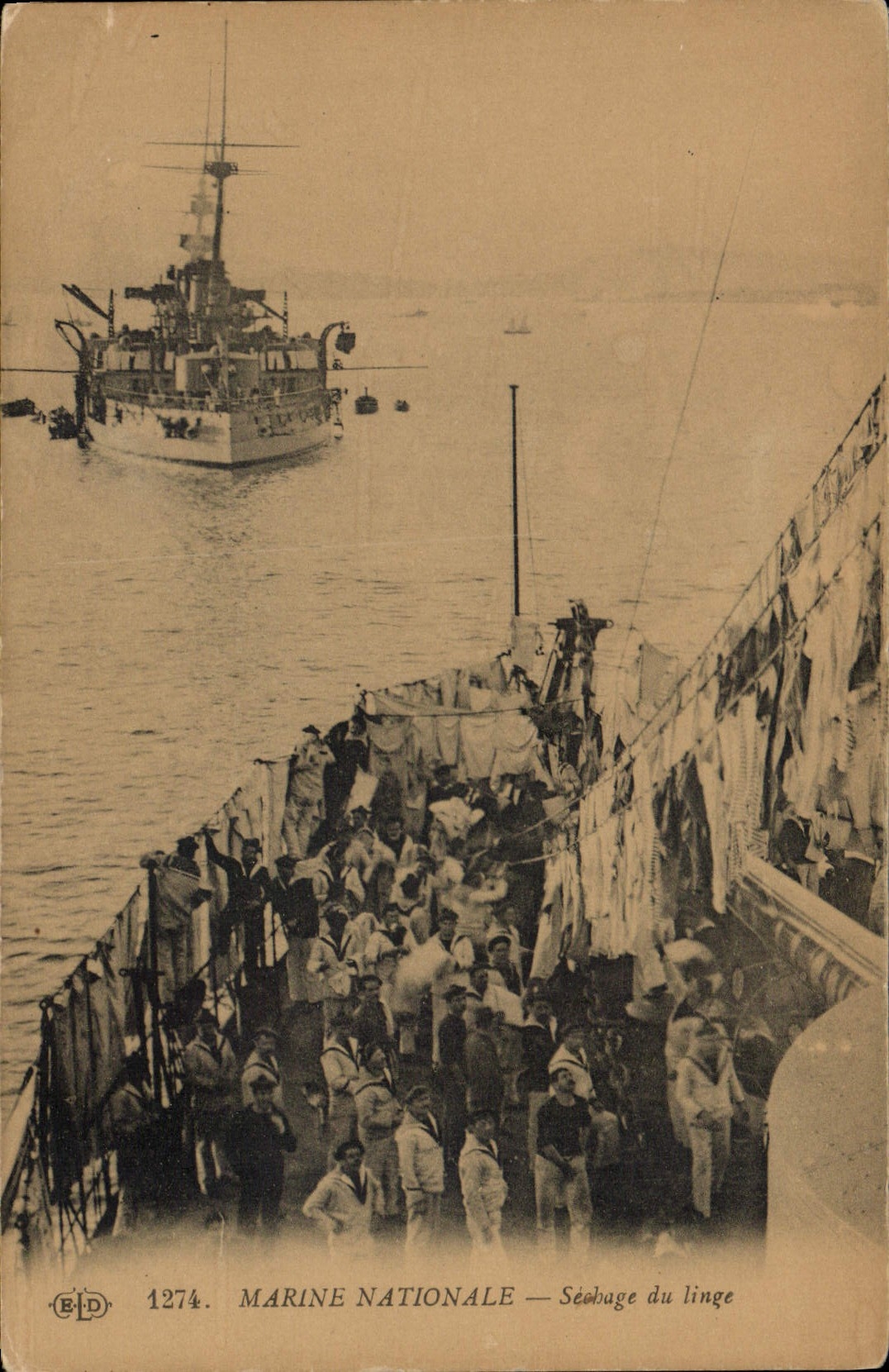 CPA Bateau Sechage du linge 