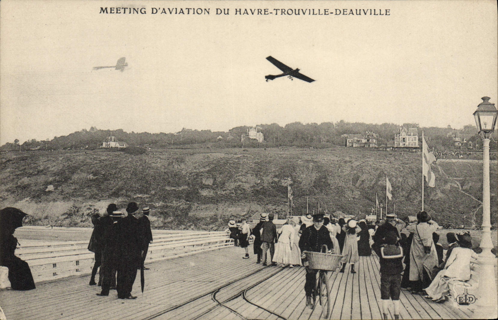 VINTAGE POSTCARD Plane Aviation Air display of Le Havre Trouville Deauville